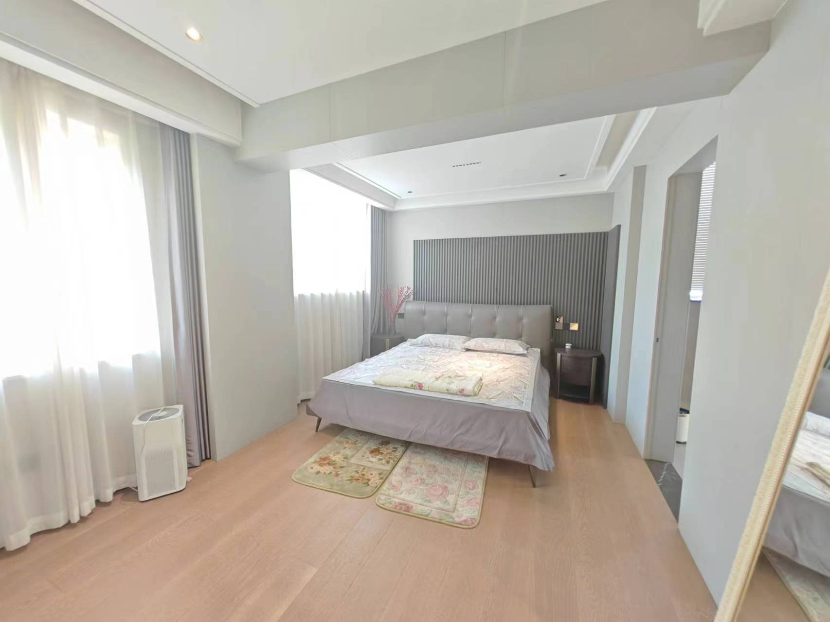 云樾东方 4室3厅4卫 175m²
