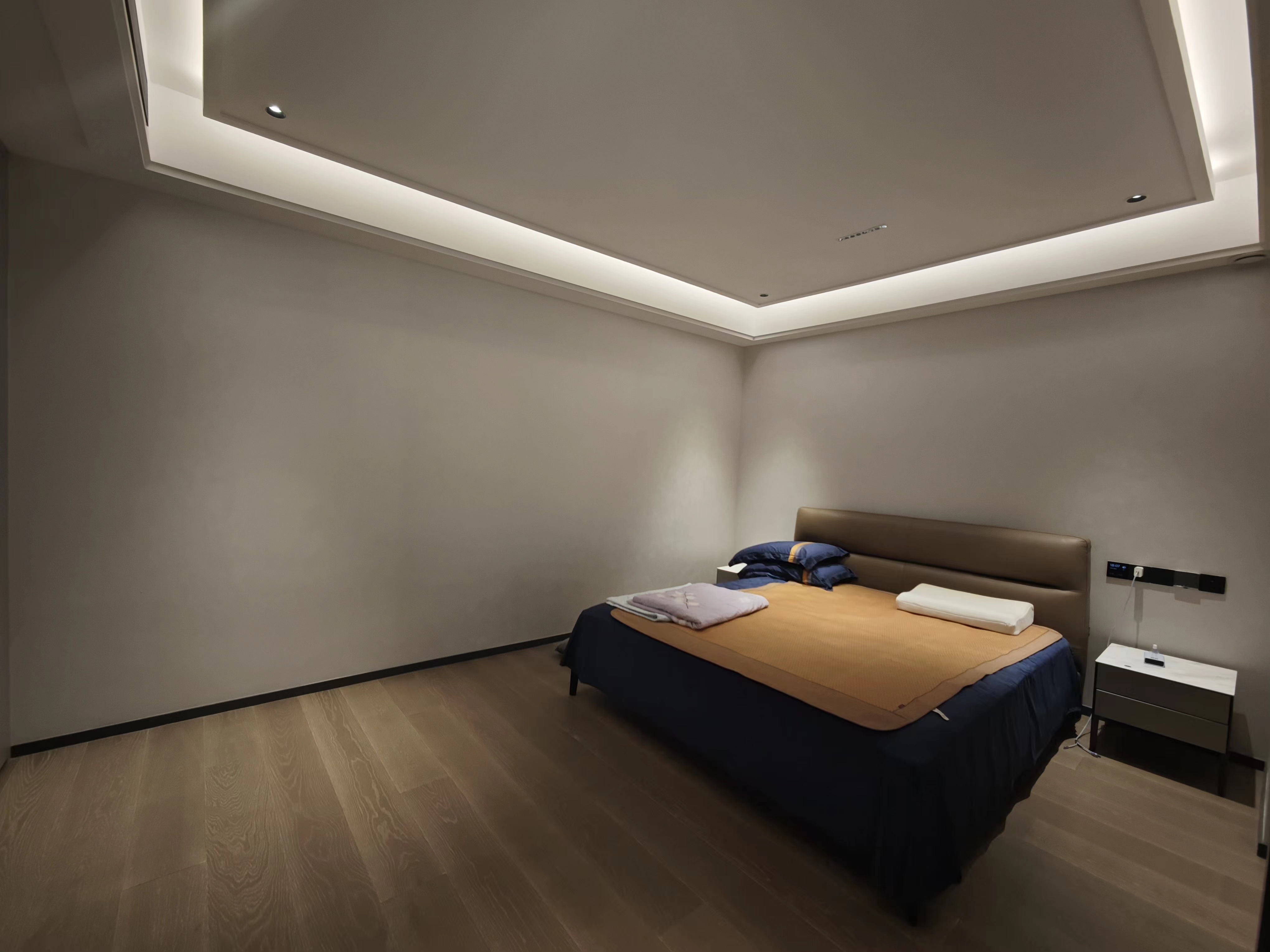 云樾东方 4室3厅4卫 175m²