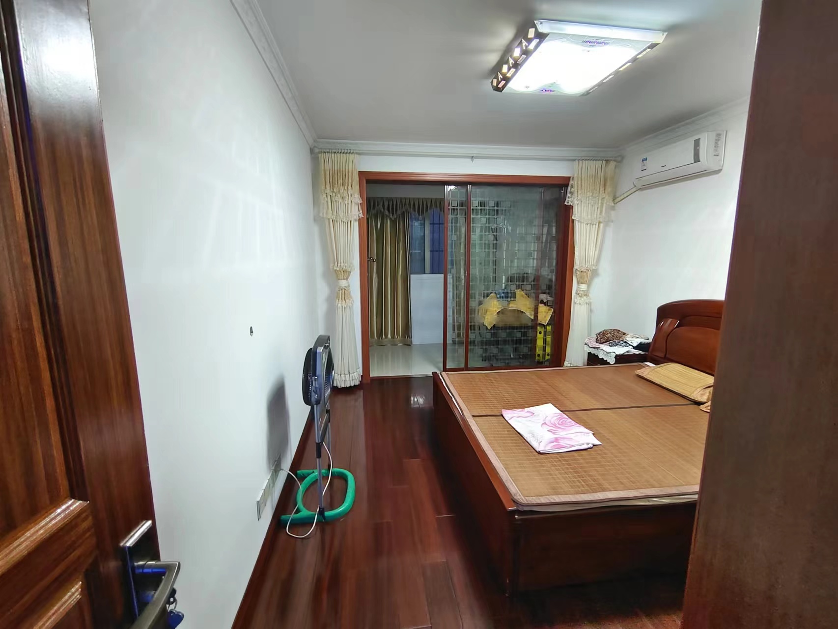 怡园新苑 2室2厅1卫 97m&sup2;