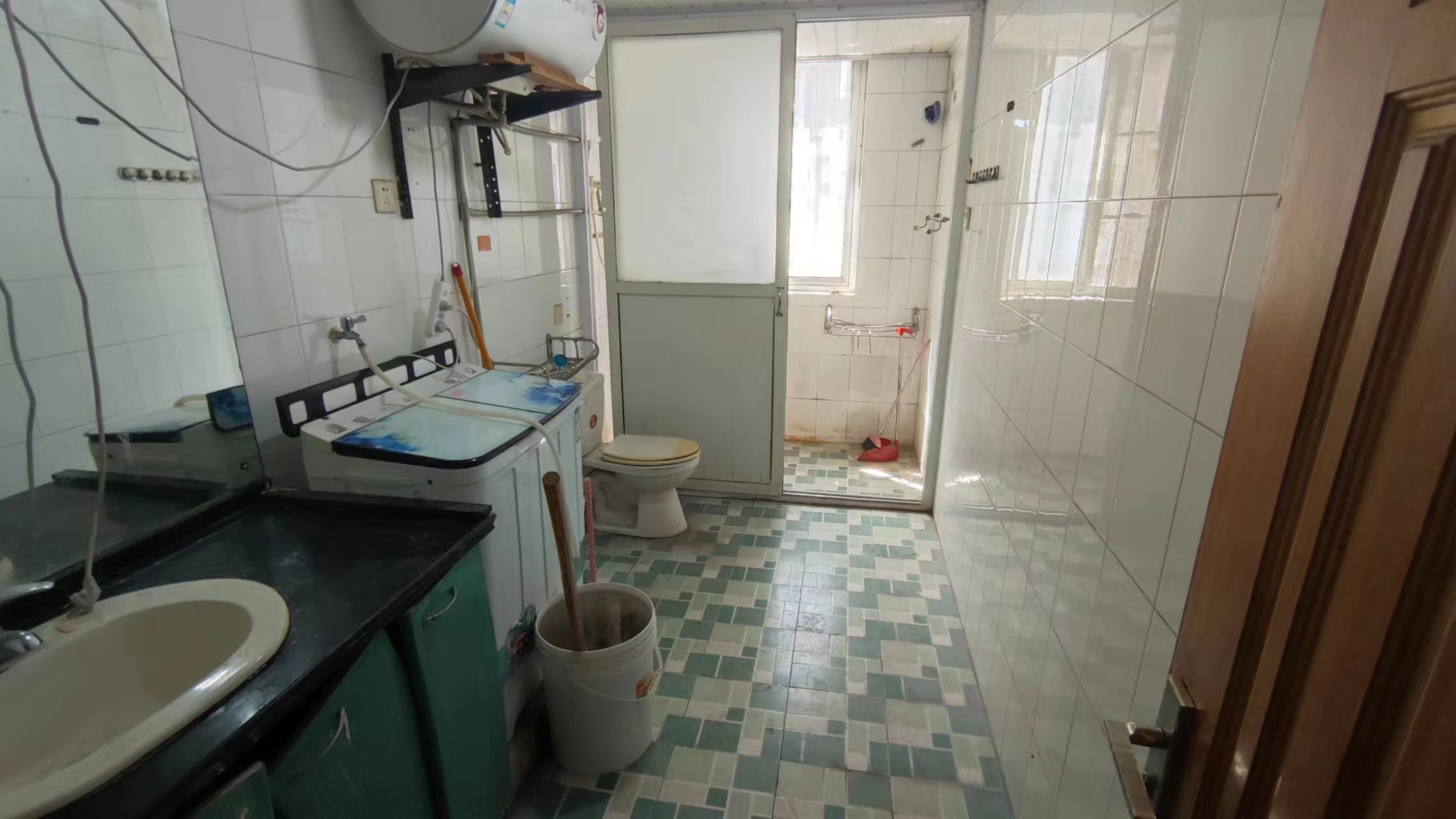 外滩小区 3室1厅2卫 132m&sup2;
