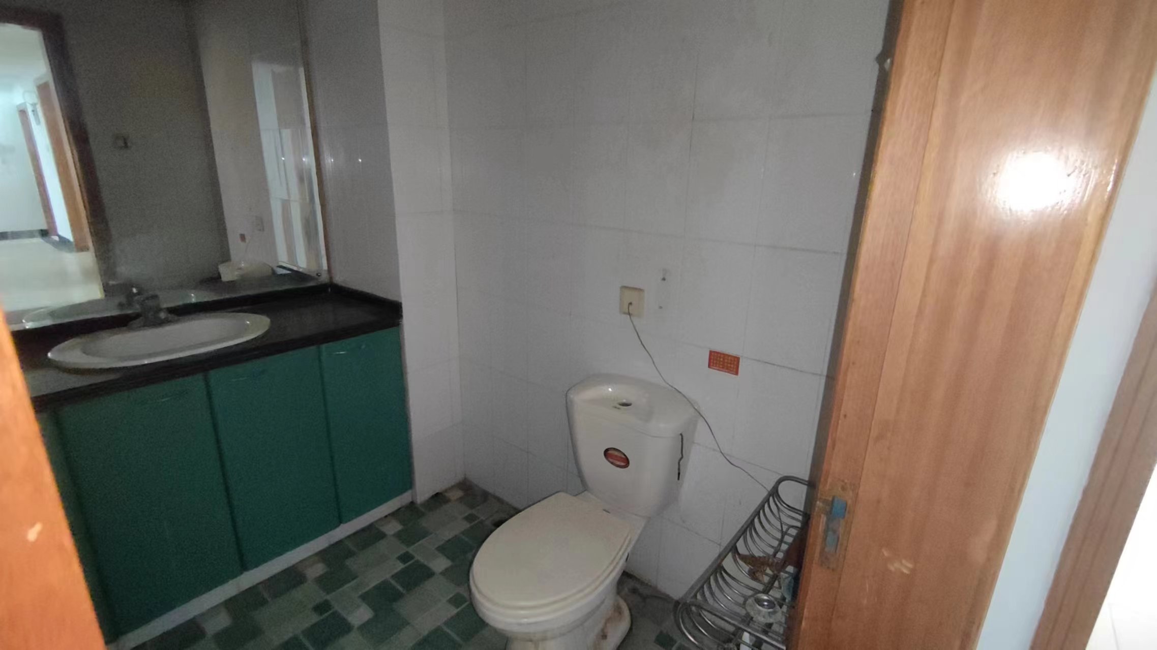 外滩小区 3室1厅2卫 132m&sup2;