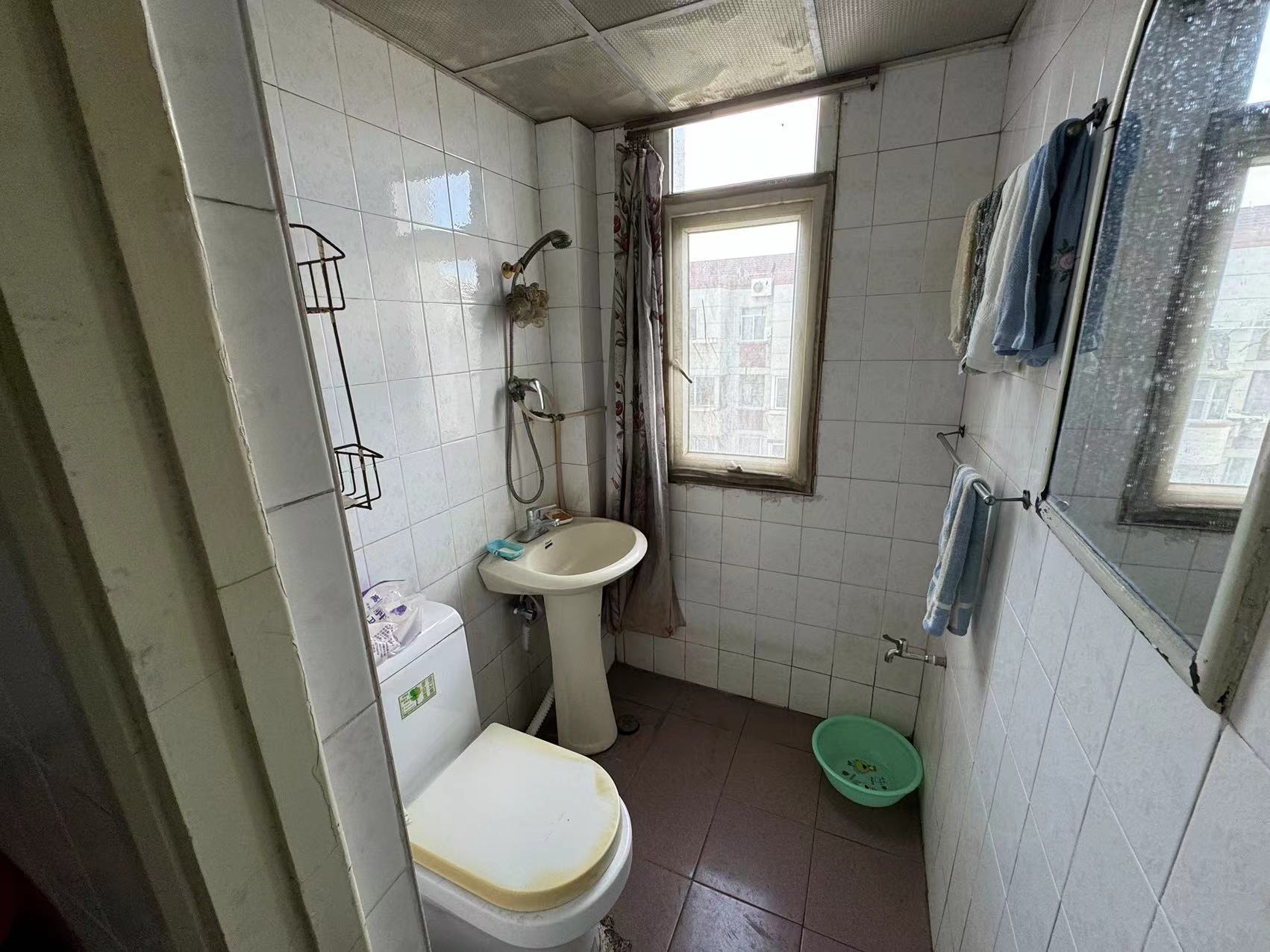 南川园新村 3室2厅1卫 95.80m&sup2;
