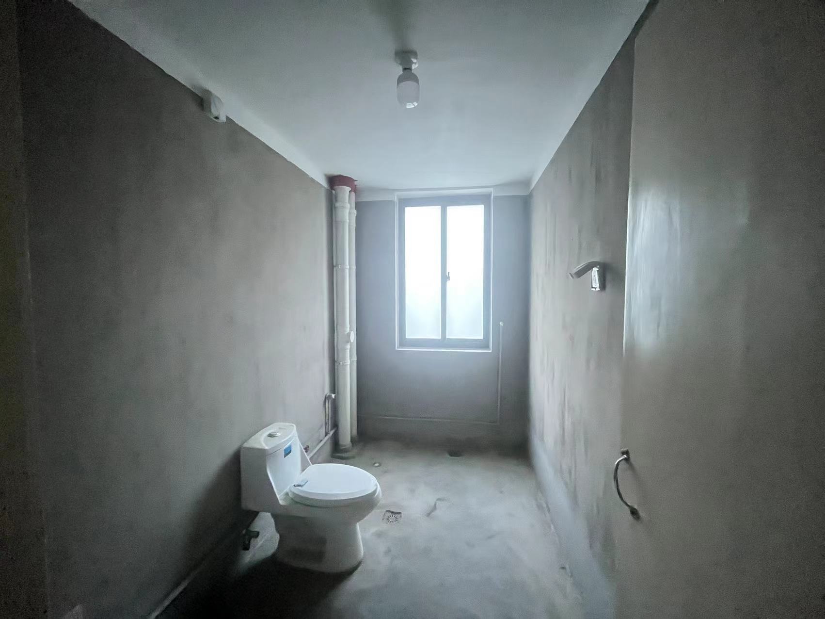 世伦佳苑 3室1厅1卫 114.00m&sup2;
