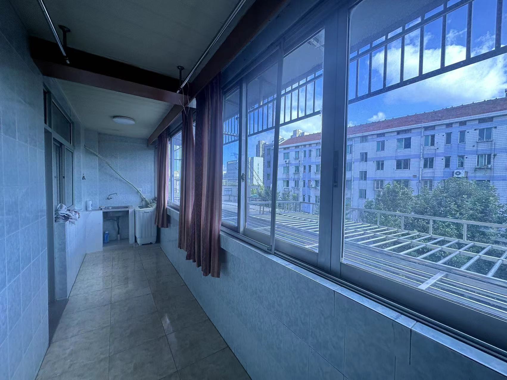 金和小区 4室2厅1卫 103.03m&sup2;