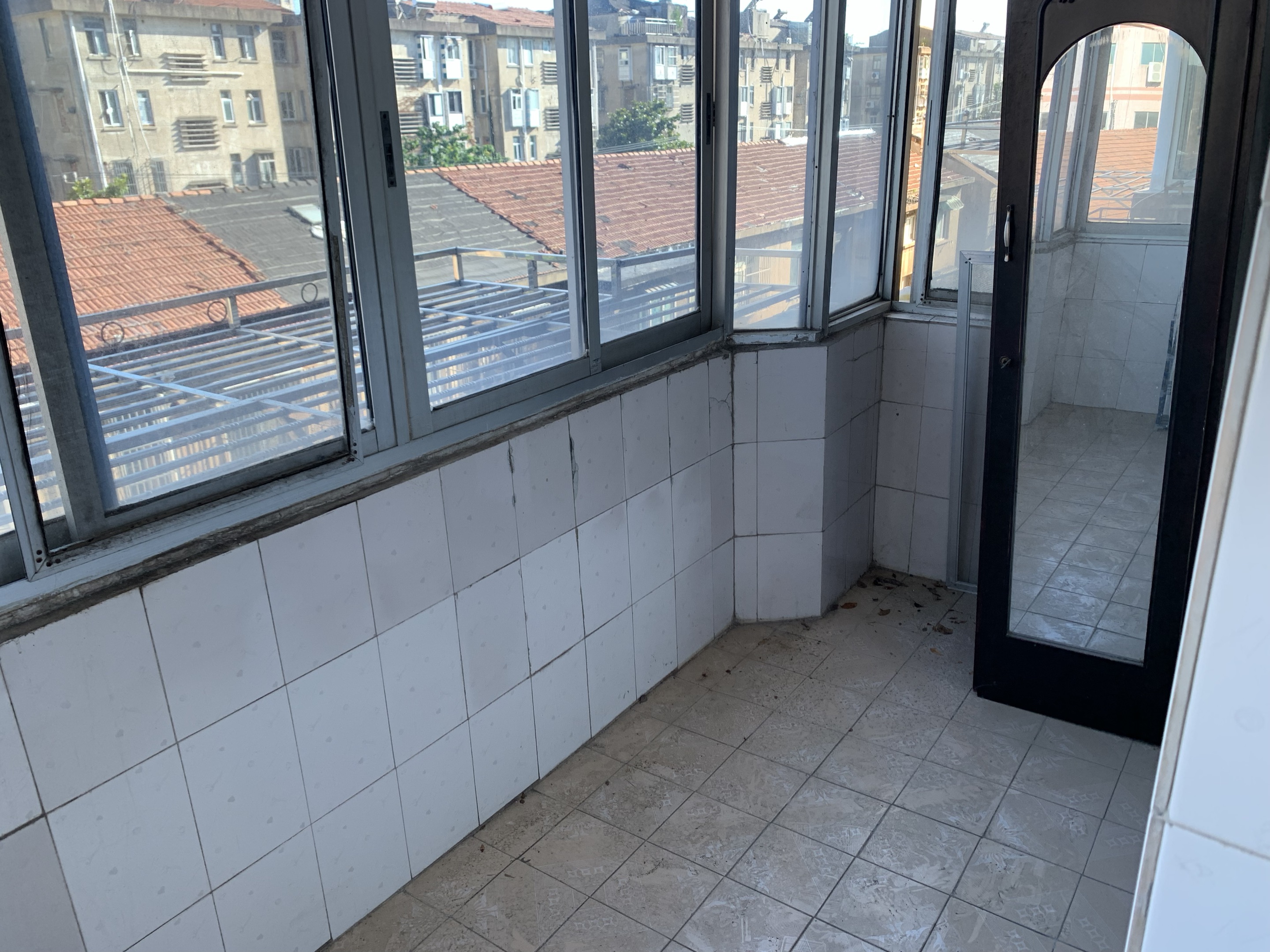 新建路新村（新建花苑） 3室1厅1卫 74.89m²