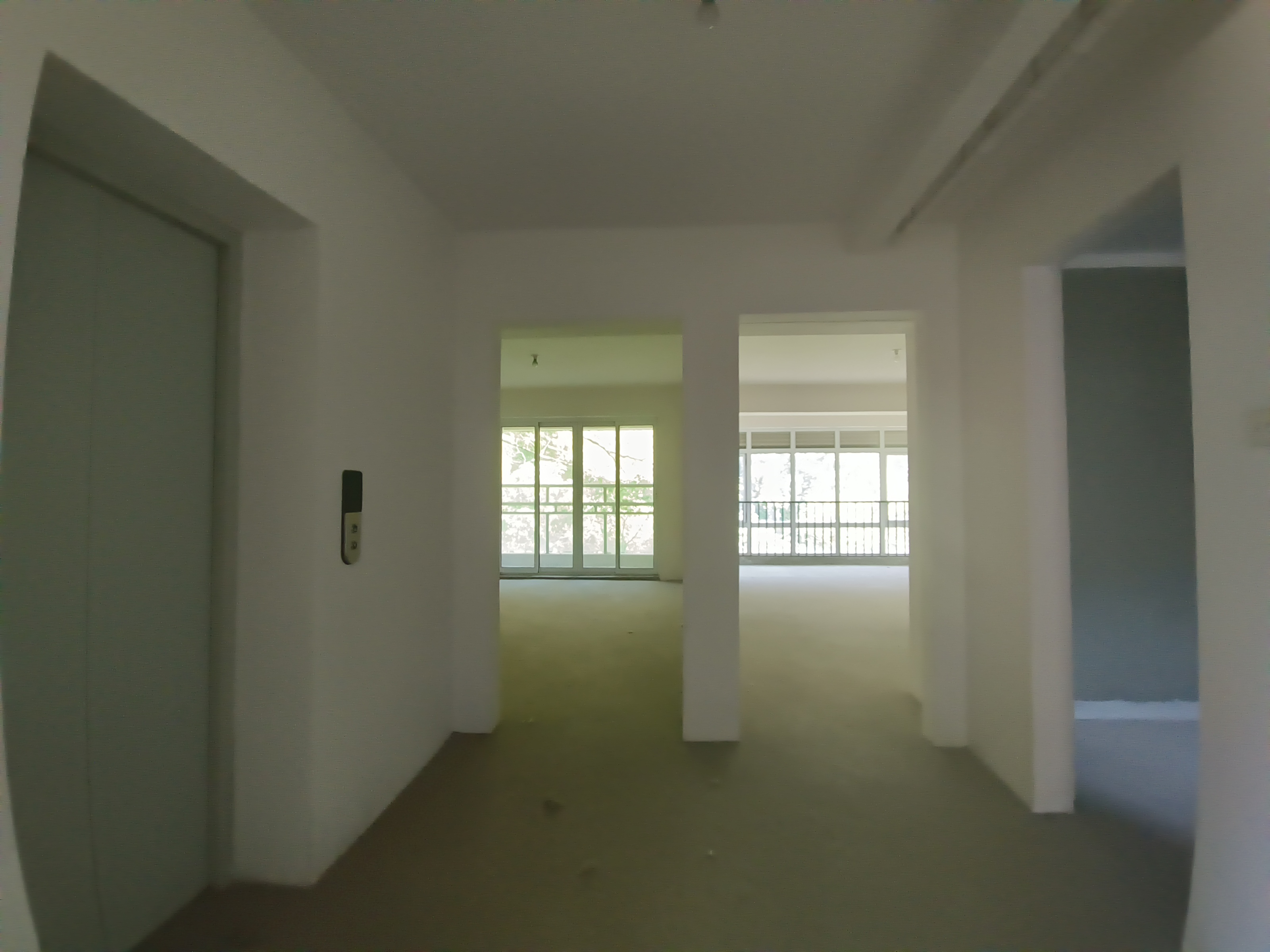 天安花园 5室2厅3卫 300m&sup2;
