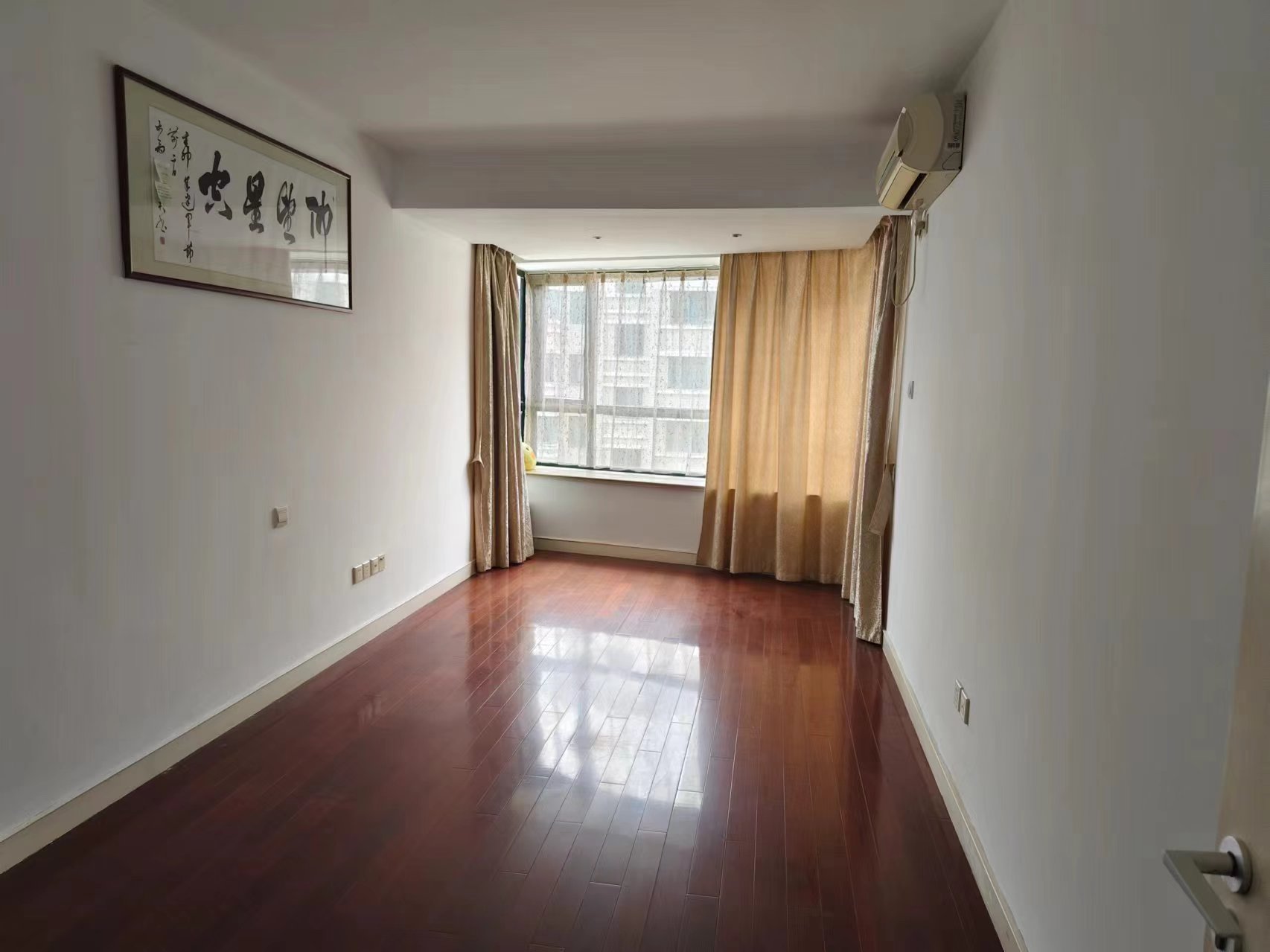 都市华城 3室2厅1卫 136.55m&sup2;