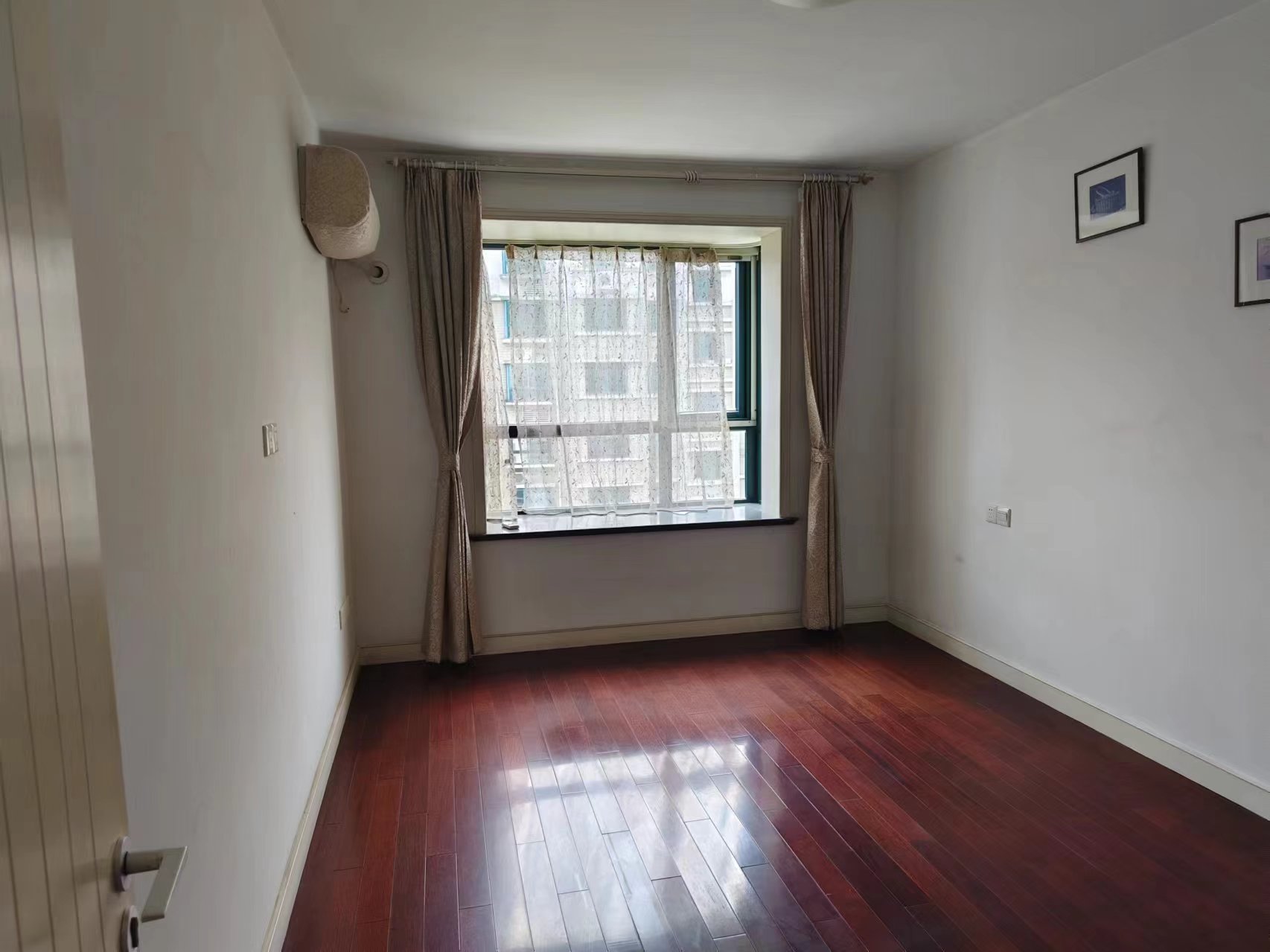 都市华城 3室2厅1卫 136.55m&sup2;