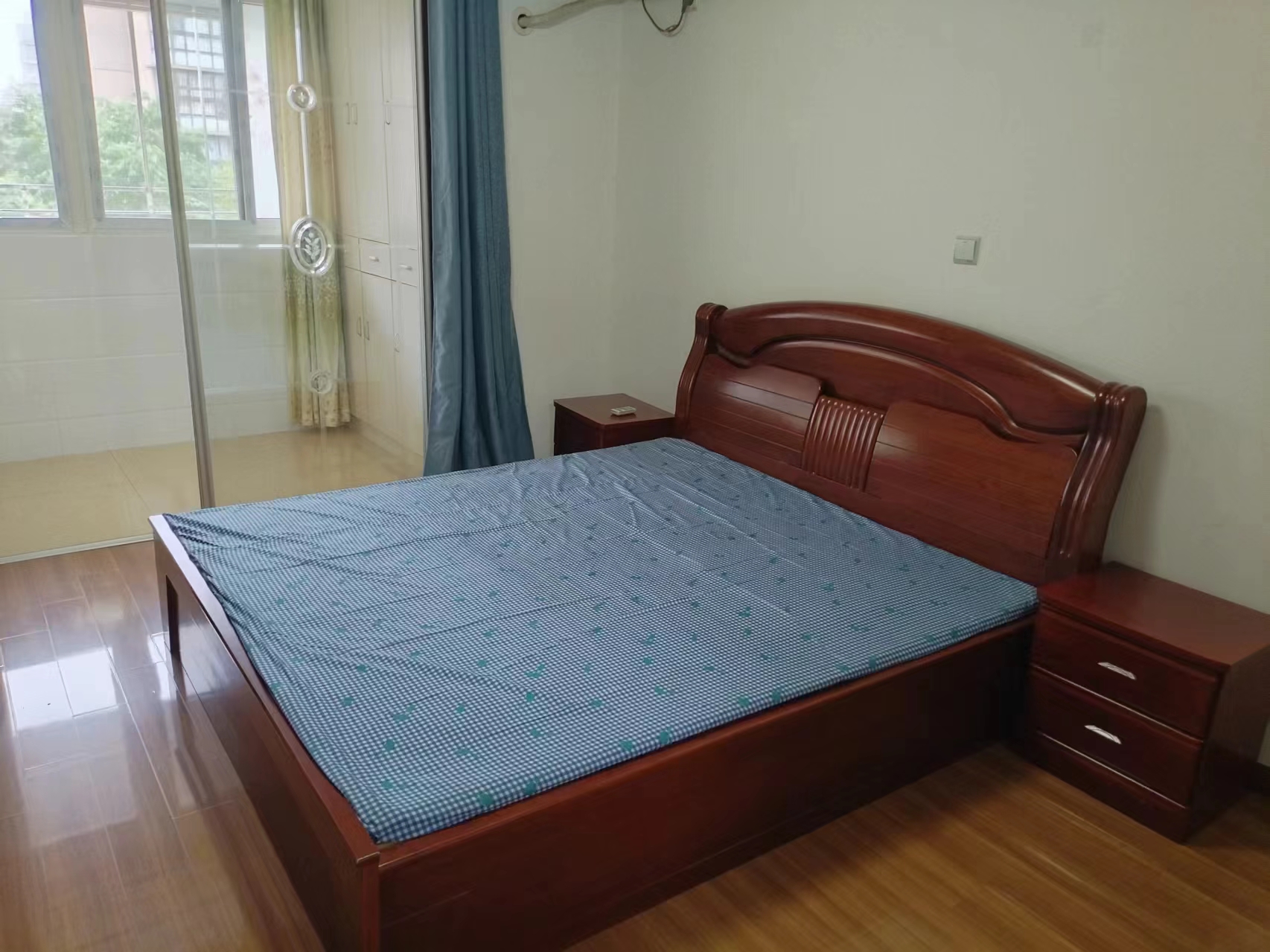 锦安花园 1室1厅1卫 62m&sup2;