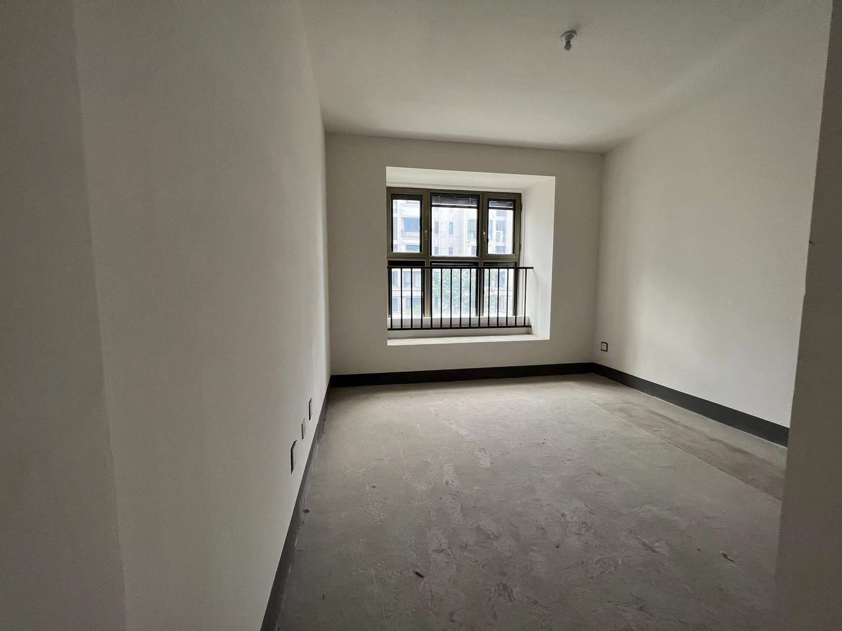 九玺台 4室2厅2卫 183.5m&sup2;