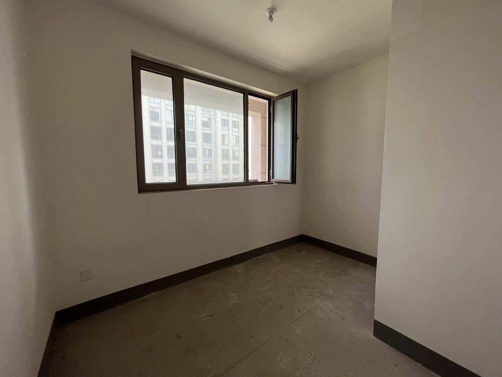 九玺台 4室2厅2卫 183.5m&sup2;