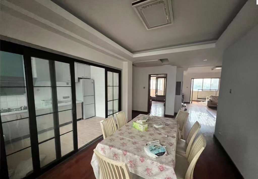 翡翠花园 3室1厅1卫 108m&sup2;