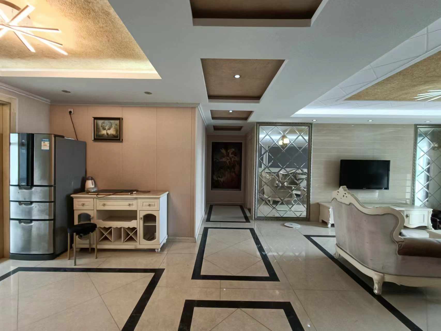 高迪晶城 3室2厅2卫 160m&sup2;