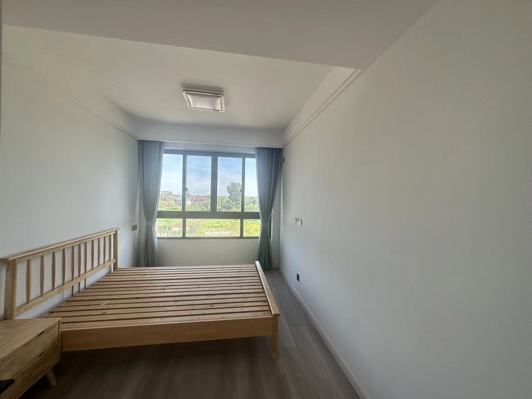 招商新城雍景湾 3室2厅1卫 90m&sup2;