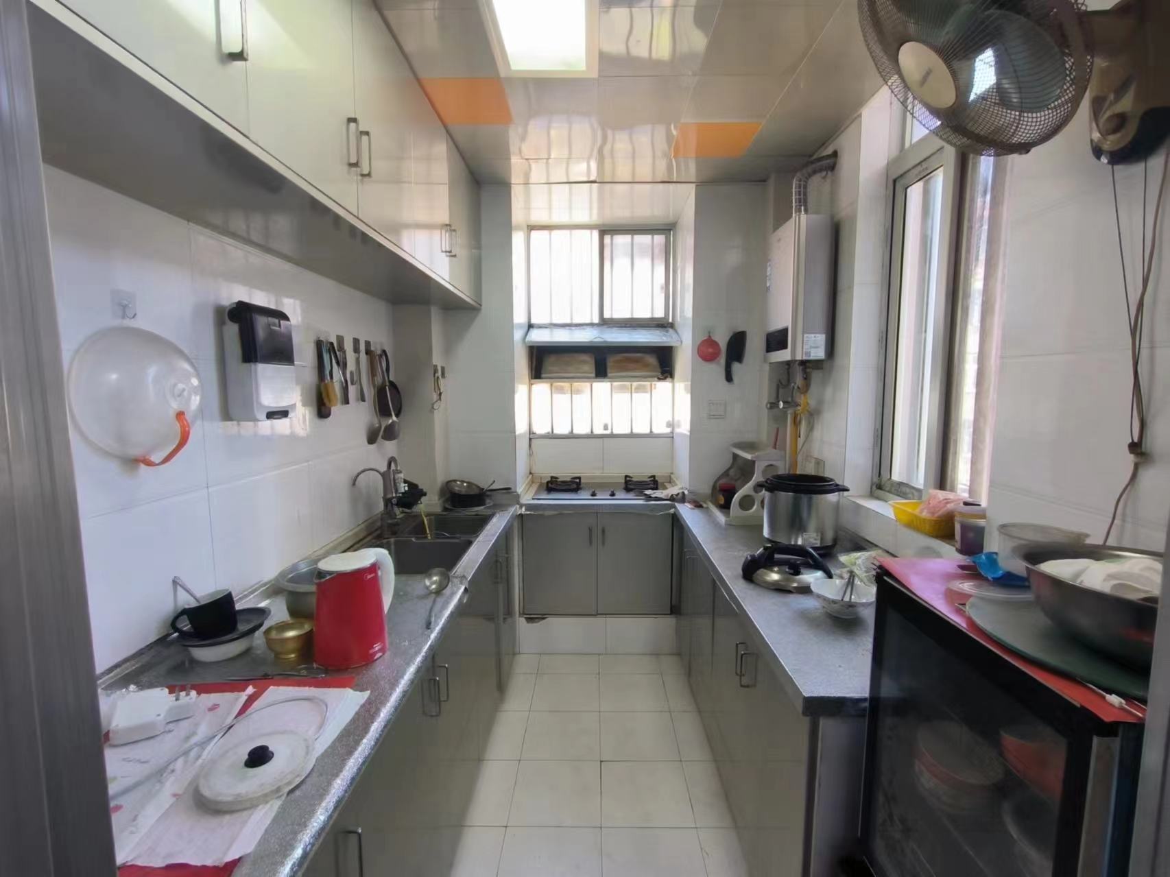 光明新村 3室1厅1卫 81.50m&sup2;