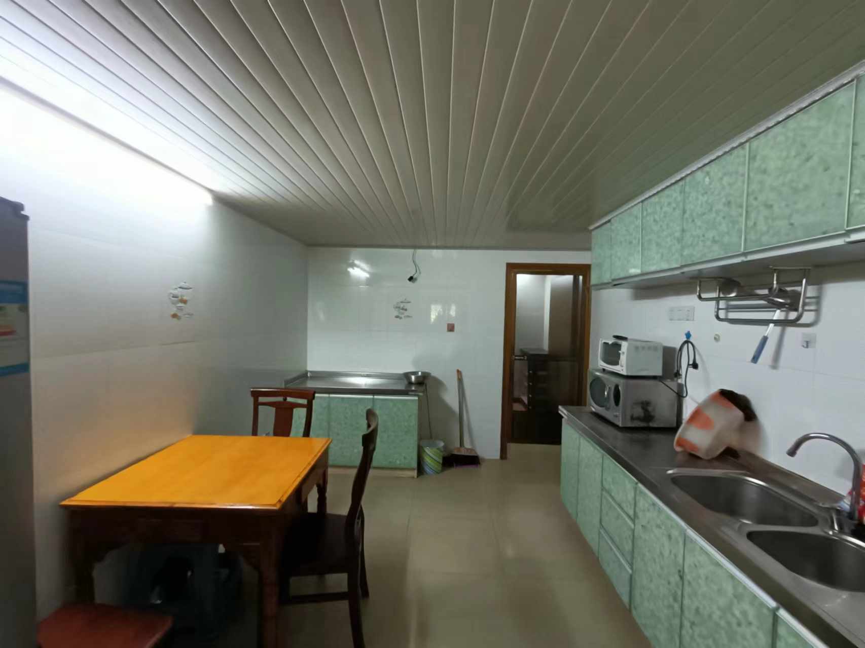 越江新村 3室2厅1卫 120m&sup2;