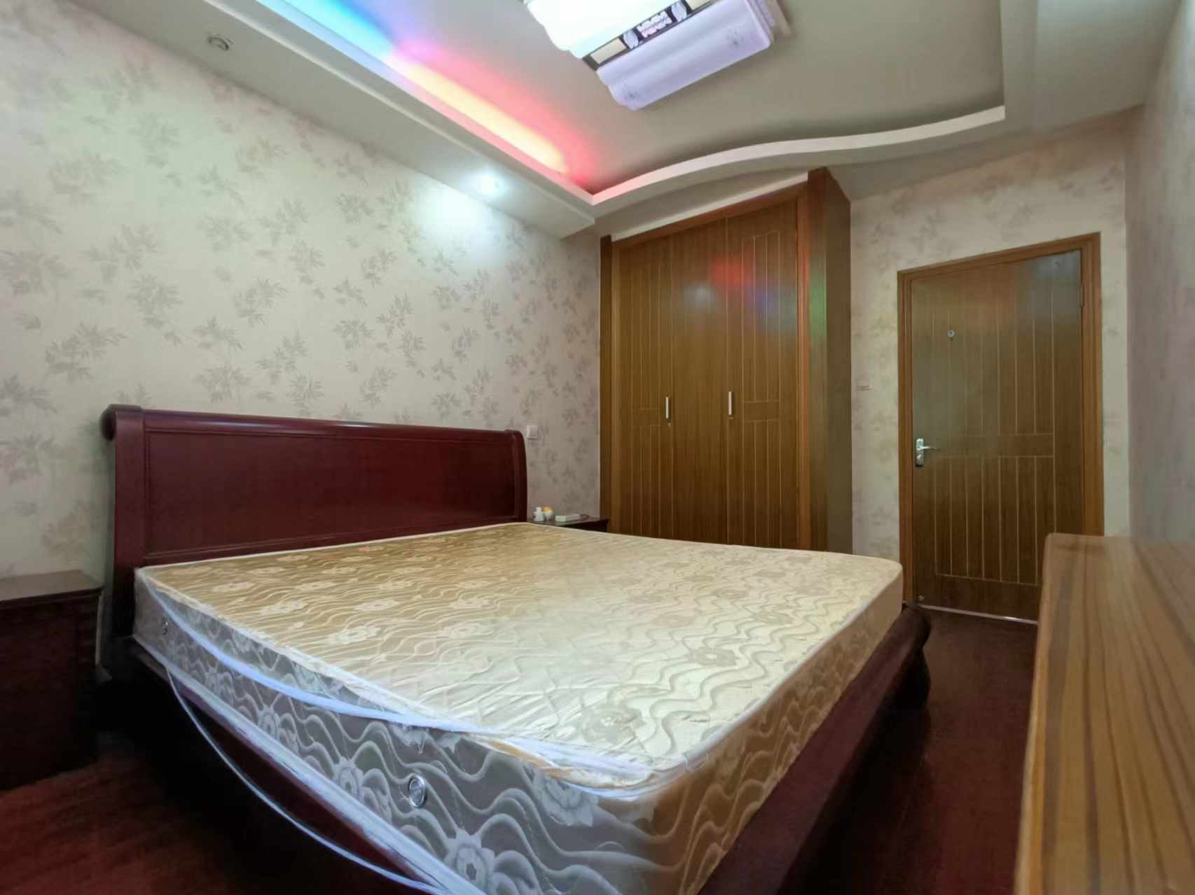 越江新村 3室2厅1卫 120m&sup2;