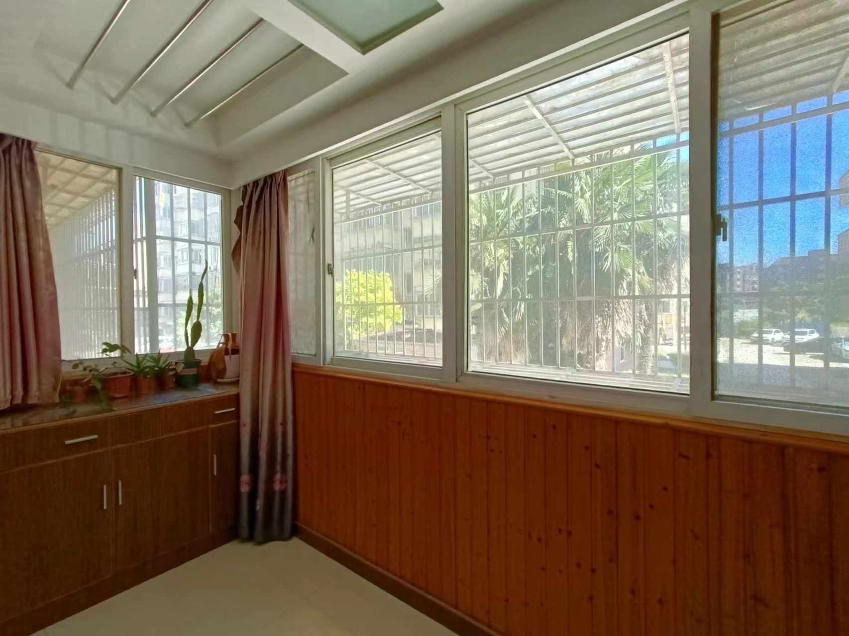 越江新村 3室2厅1卫 120m&sup2;