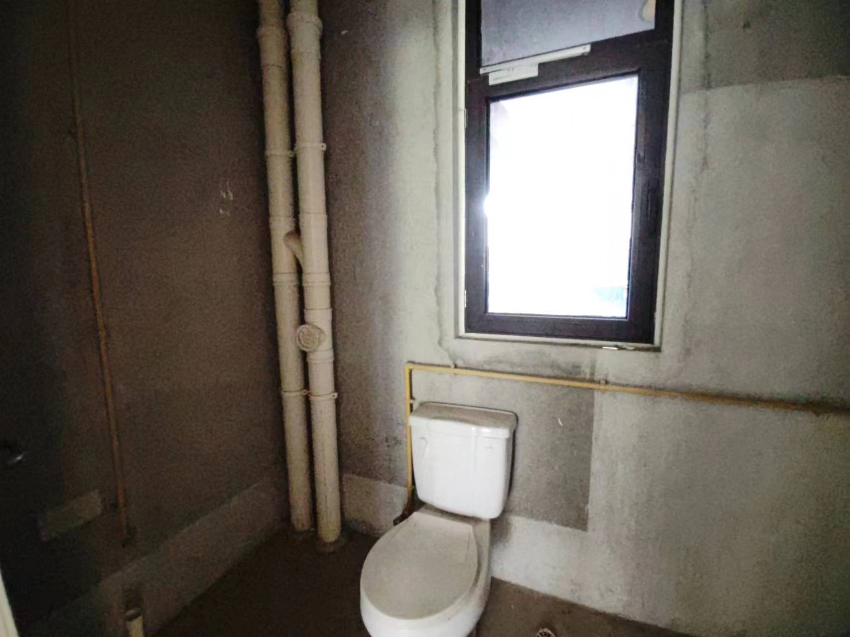绿地新里城 3室2厅1卫 91m&sup2;