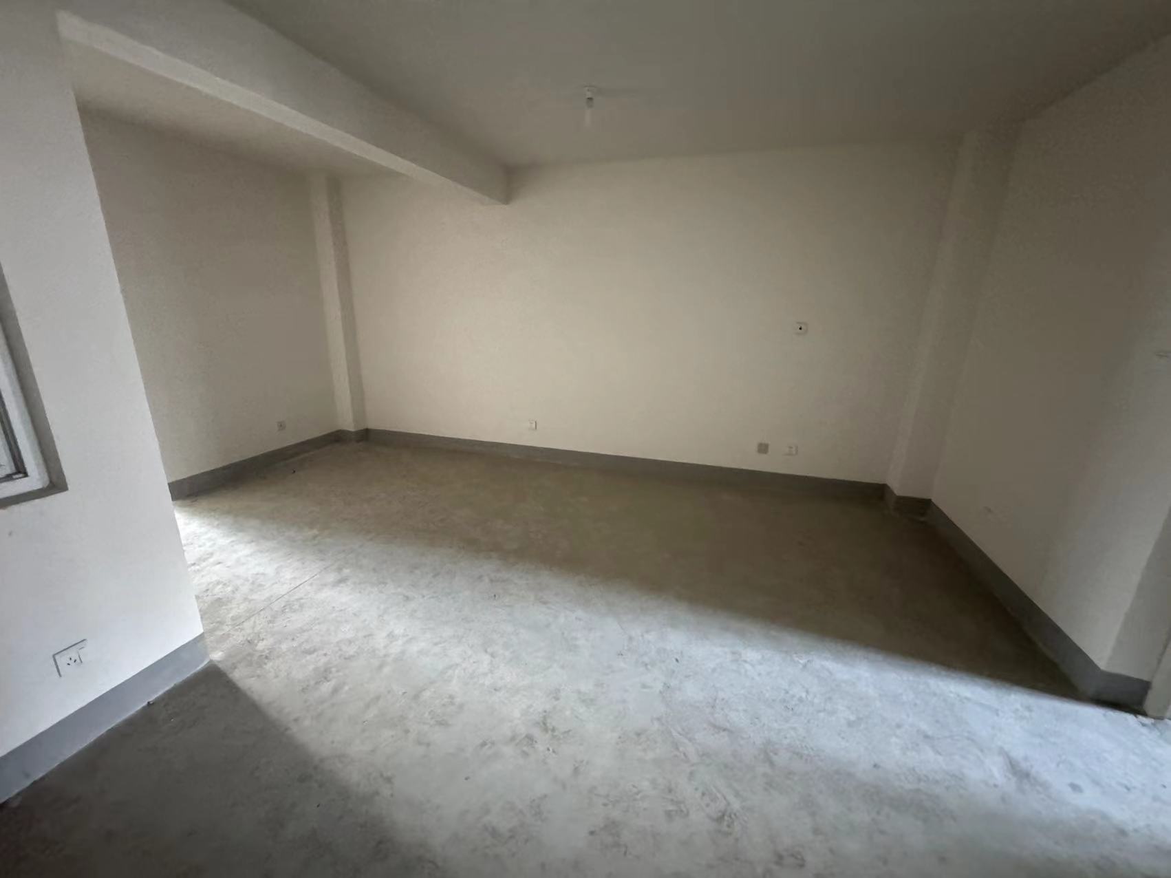 天一裕景苑 1室1厅1卫 77.2m²