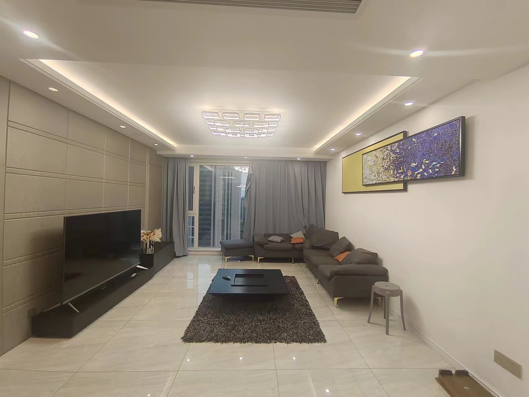 万达华府 3室2厅2卫 144.00m²