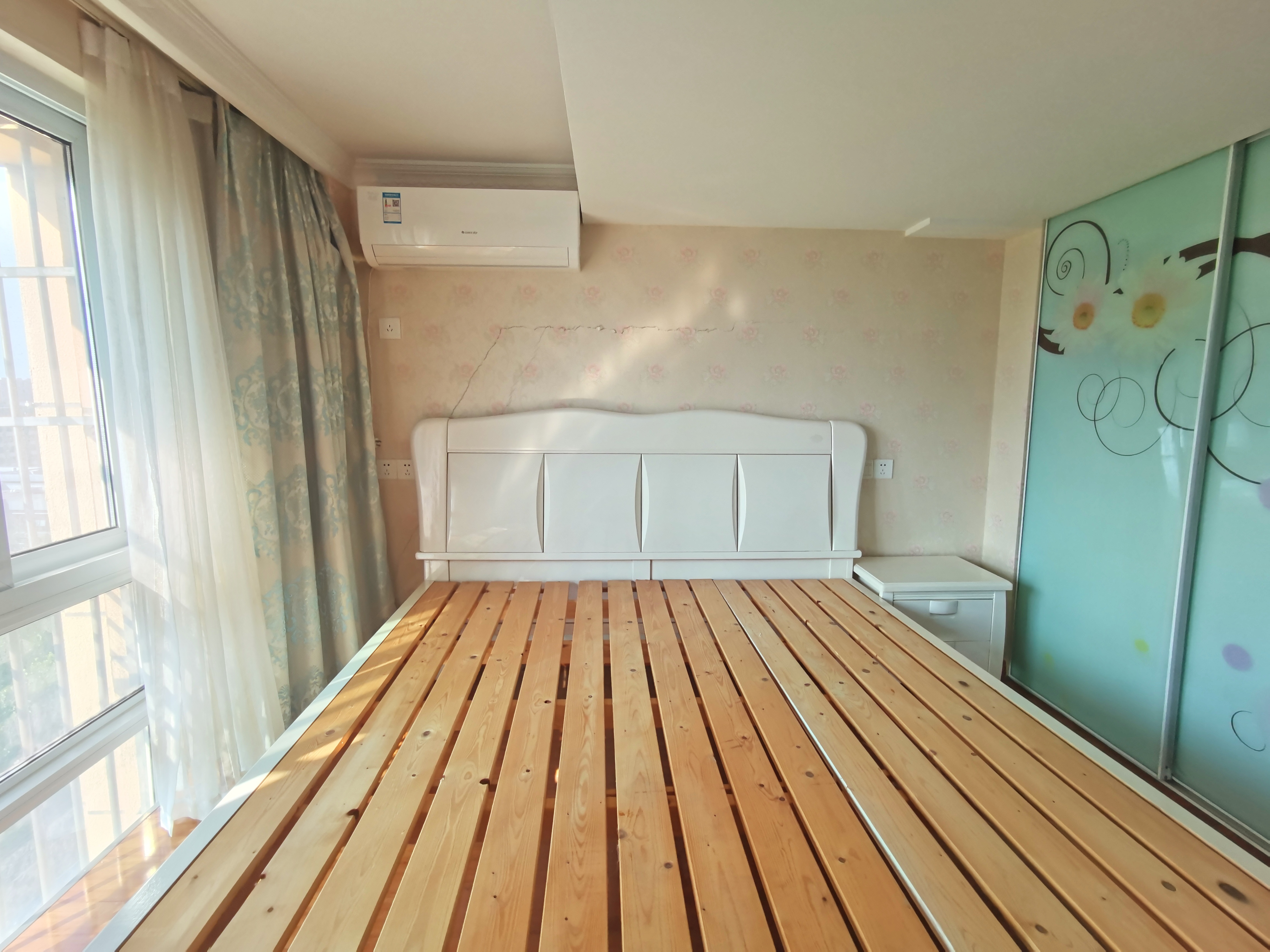 宏景大厦 2室1厅1卫 56.3m²
