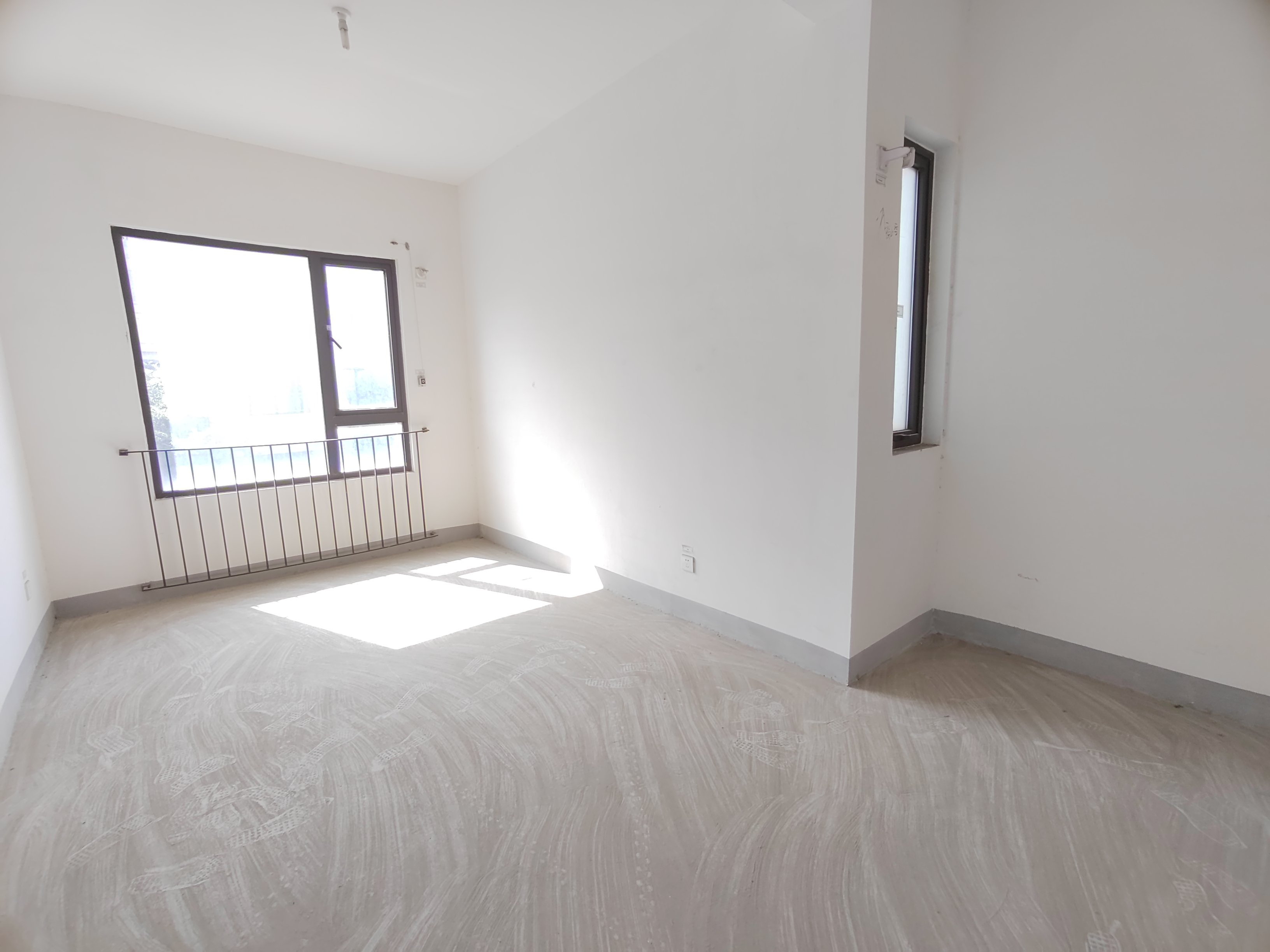 中海上林院 4室2厅3卫 248m&sup2;