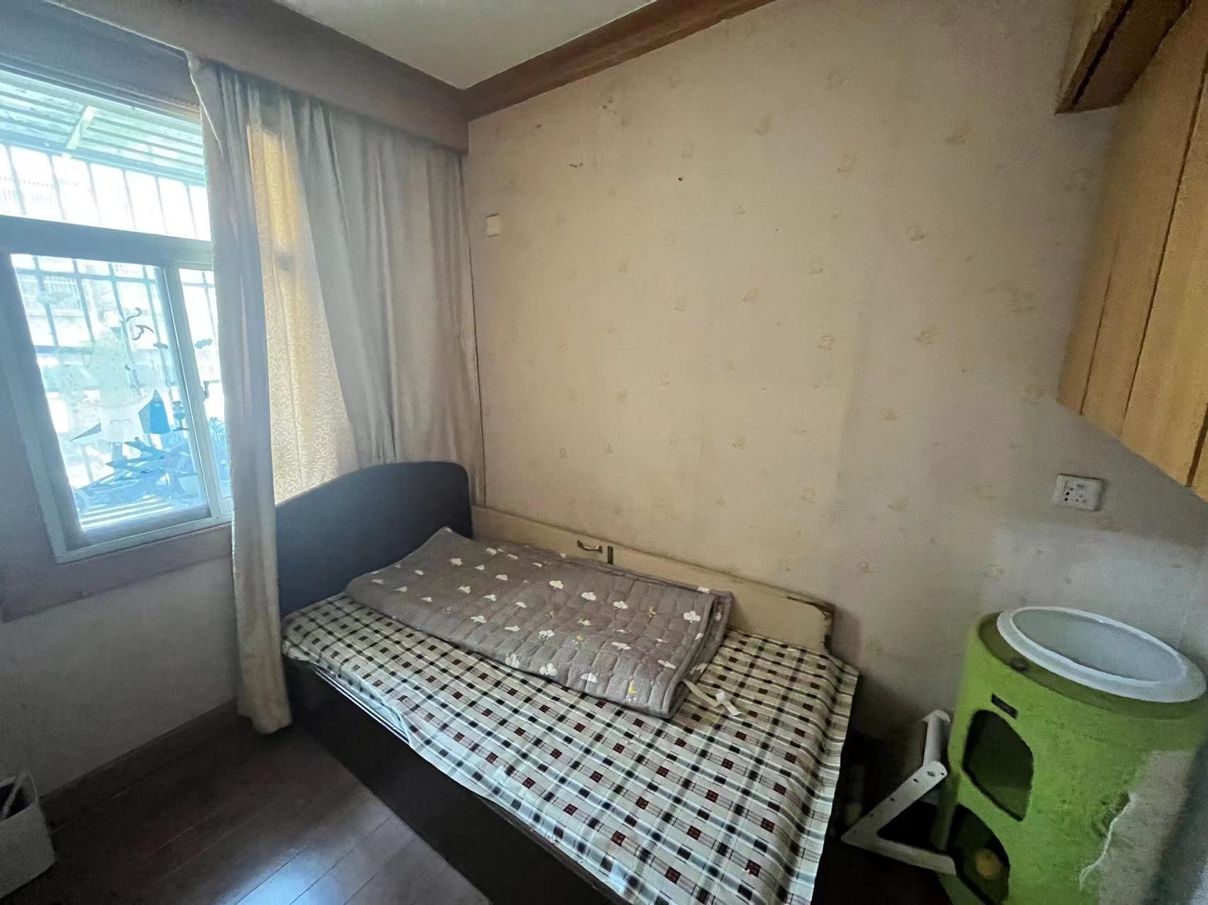 新建路新村 2室1厅1卫 53m&sup2;