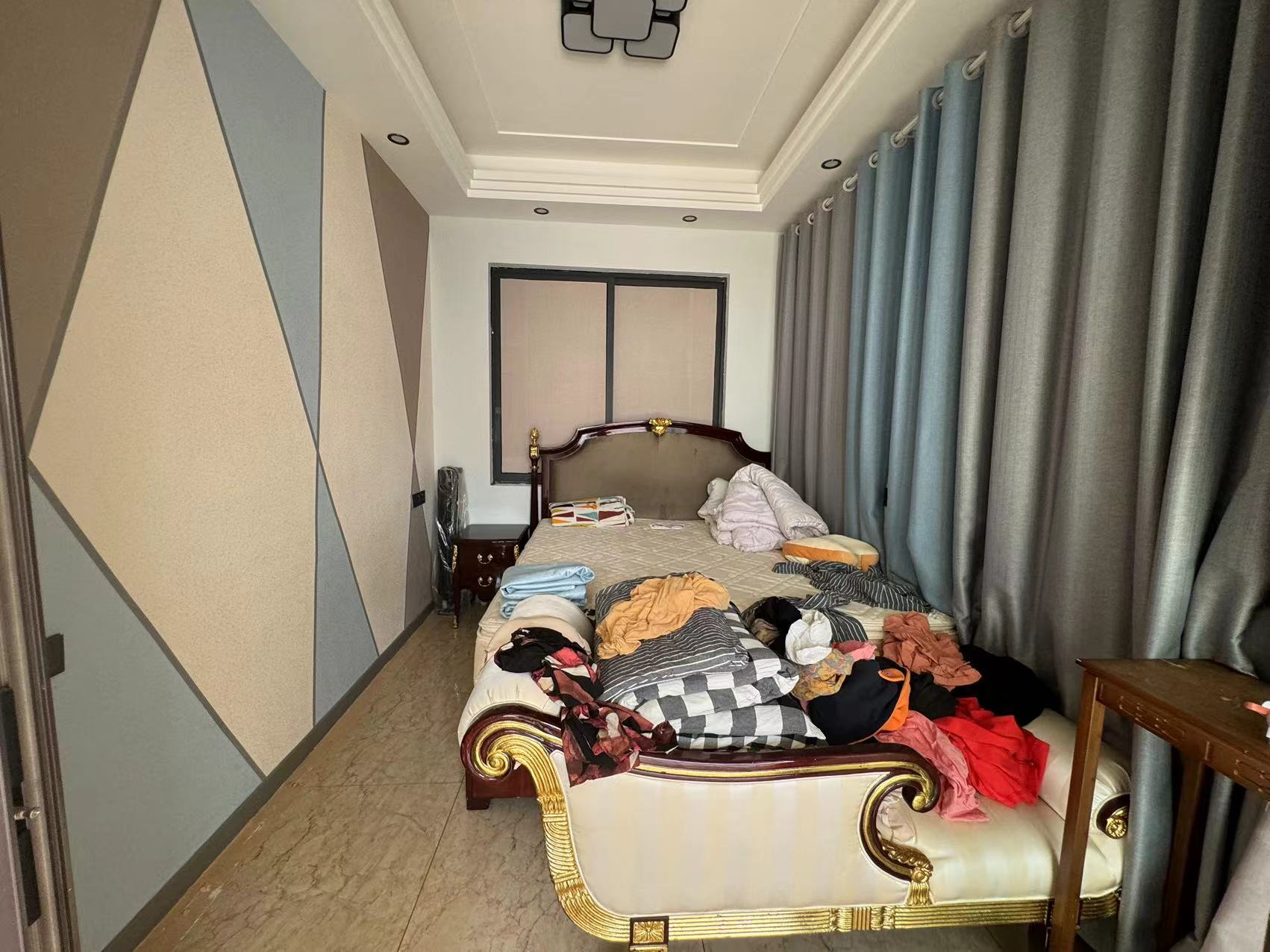 香槟美墅 4室2厅3卫 317.5m&sup2;