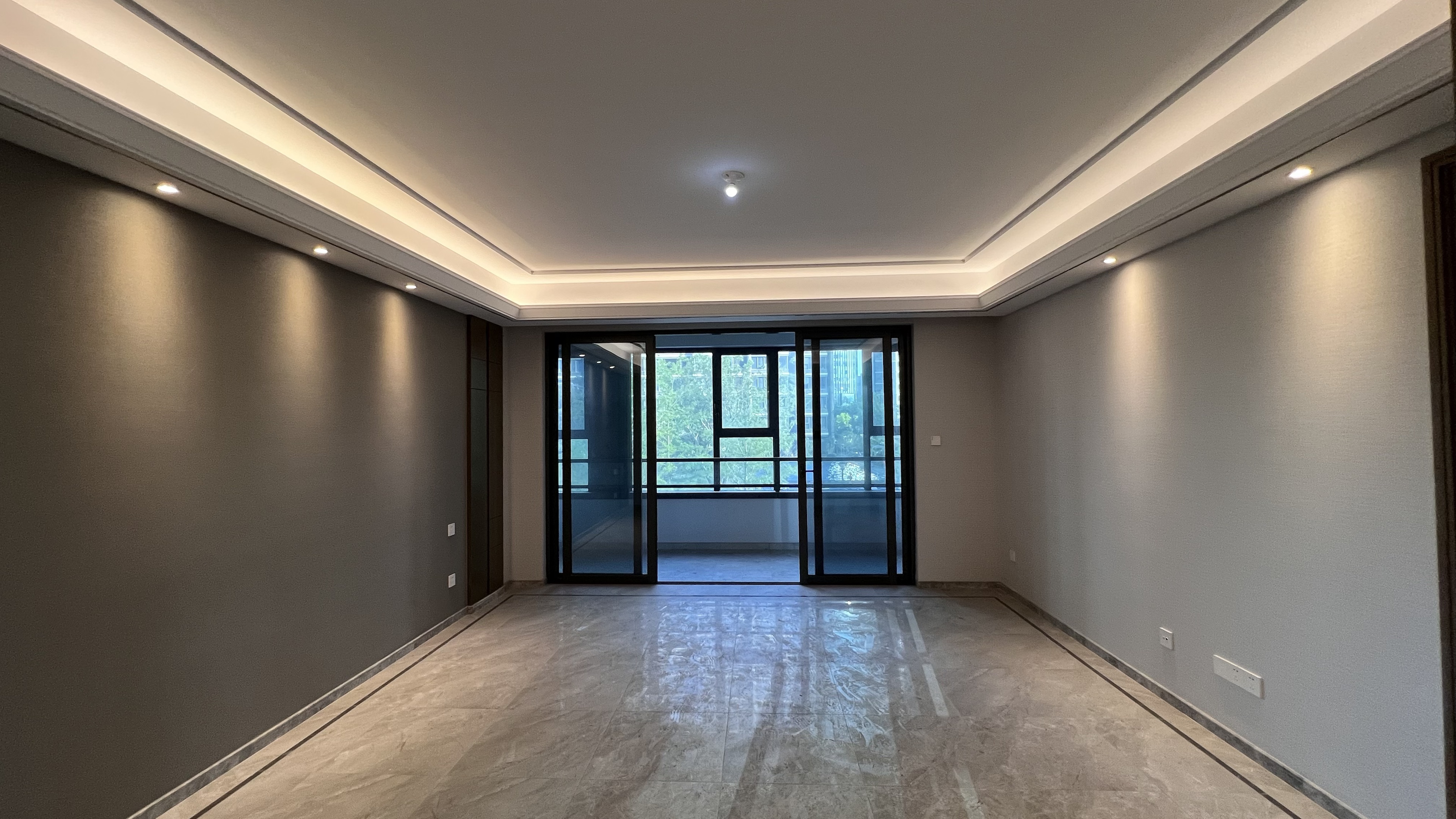 绿城&middot;晓风印月 5室2厅3卫 201.94m&sup2;