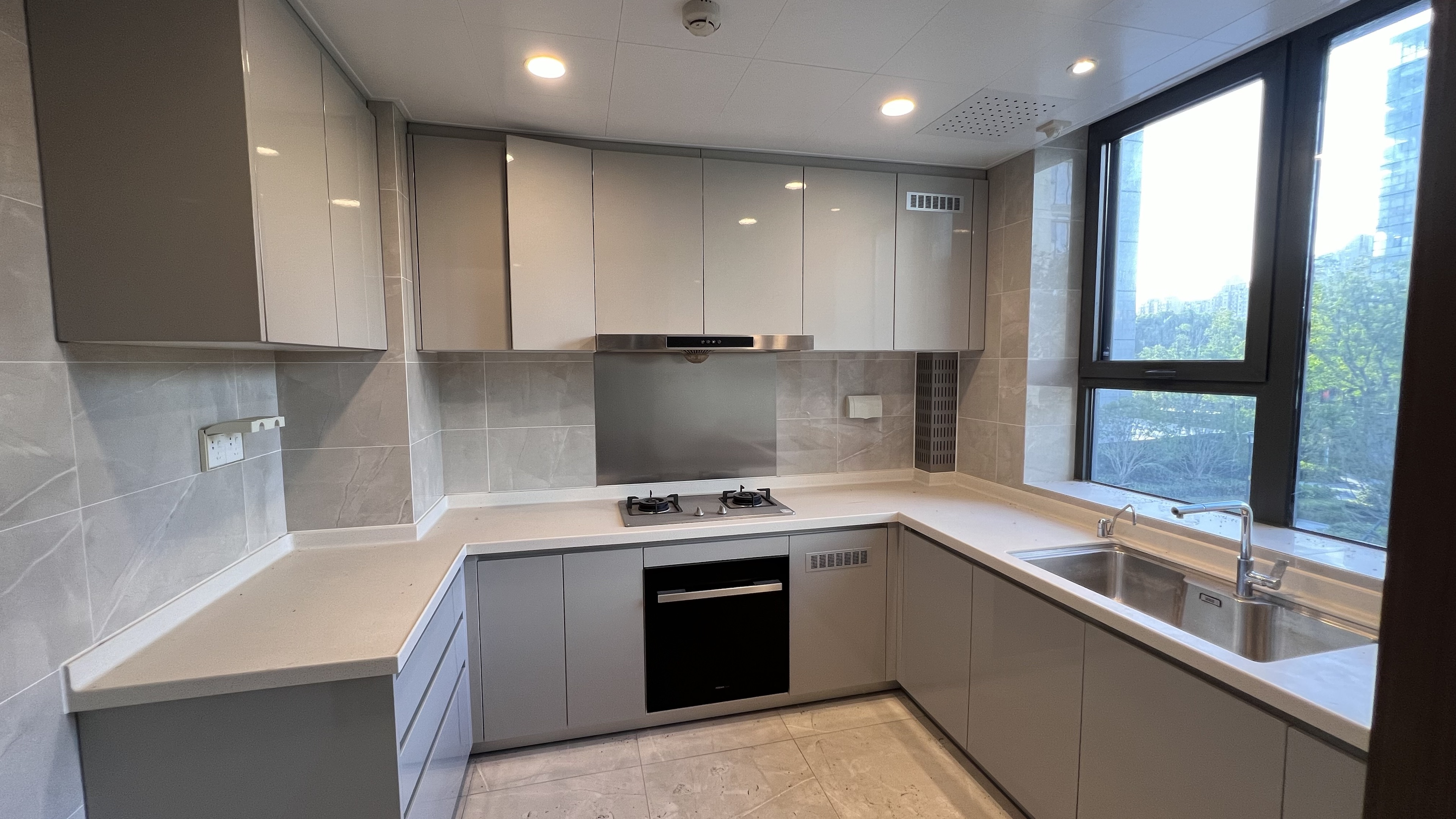 绿城&middot;晓风印月 5室2厅3卫 201.94m&sup2;