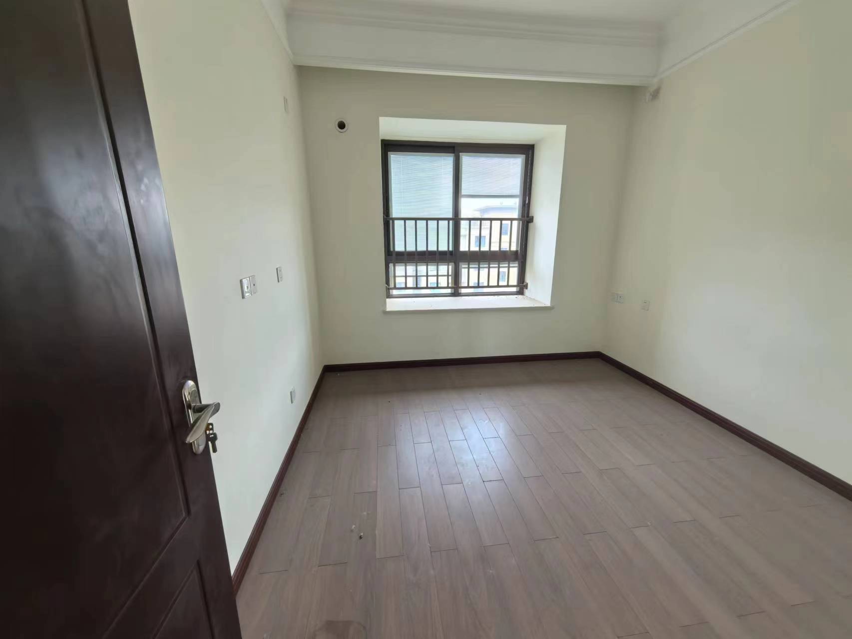 中梁望府 4室2厅2卫 163m²