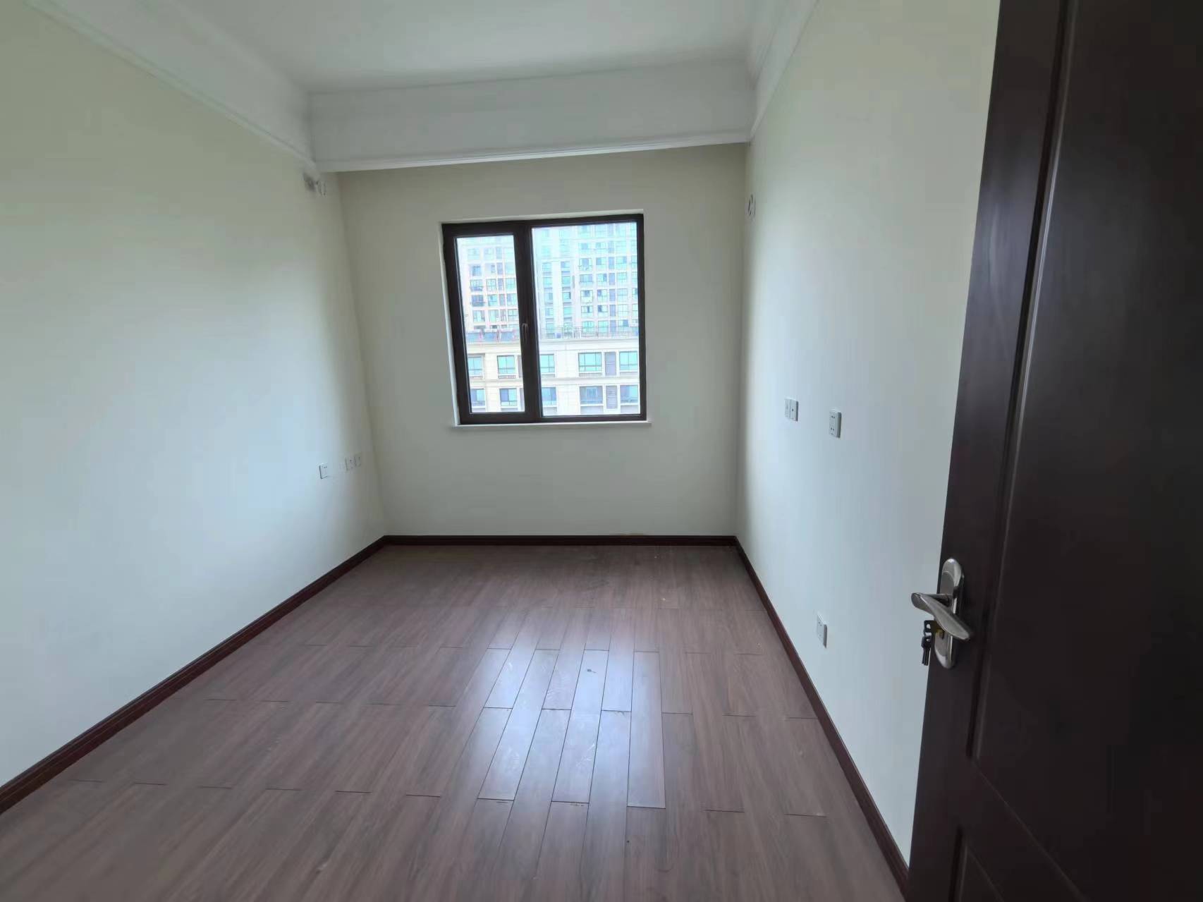 中梁望府 4室2厅2卫 163m²
