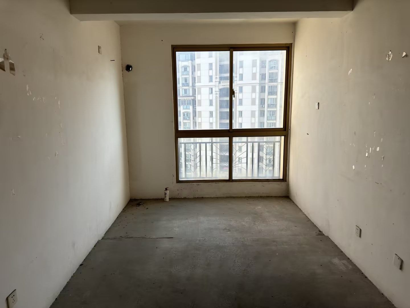 中南世纪花城一期 2室2厅1卫 102m&sup2;