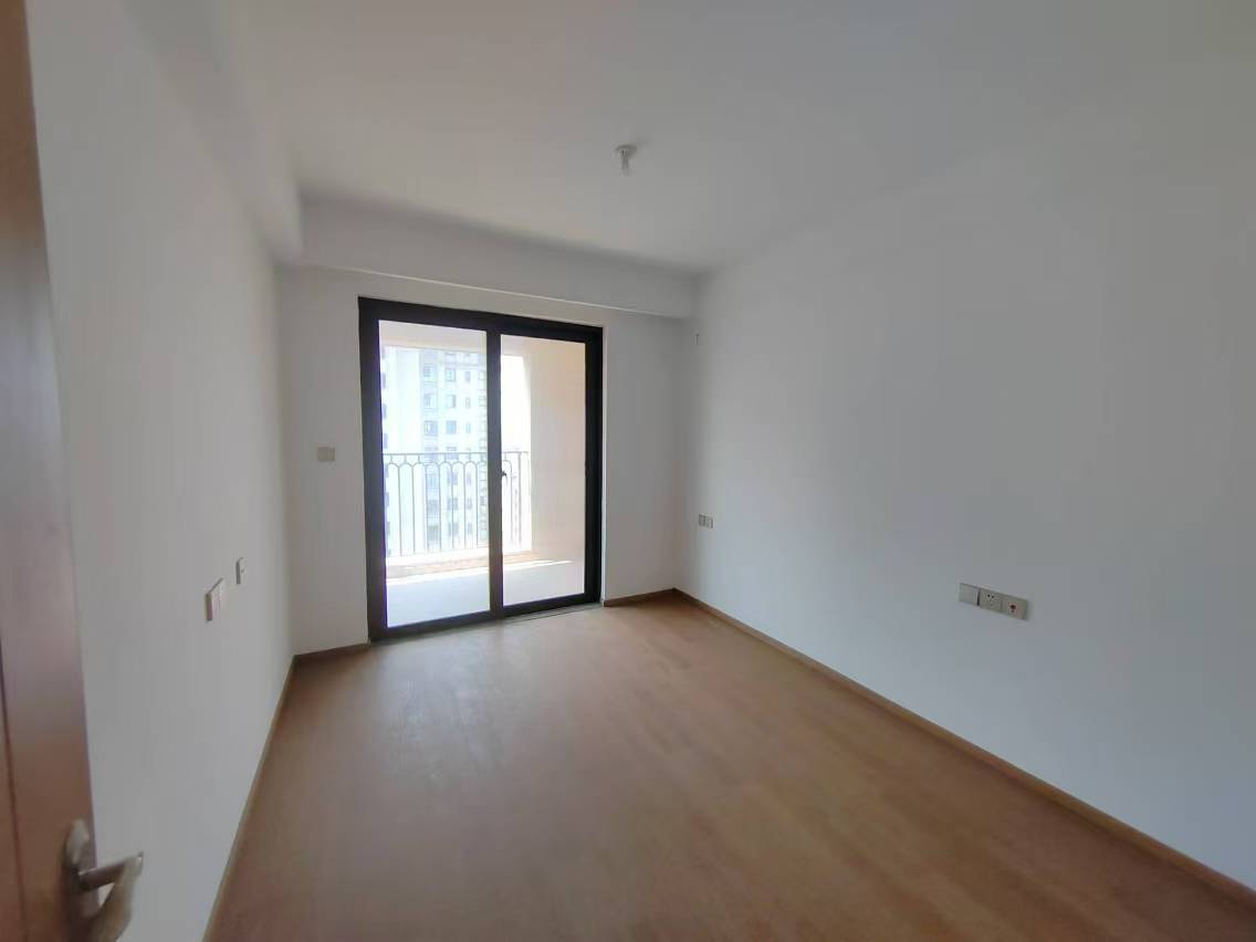 中南君悦府 4室2厅2卫 130m&sup2;