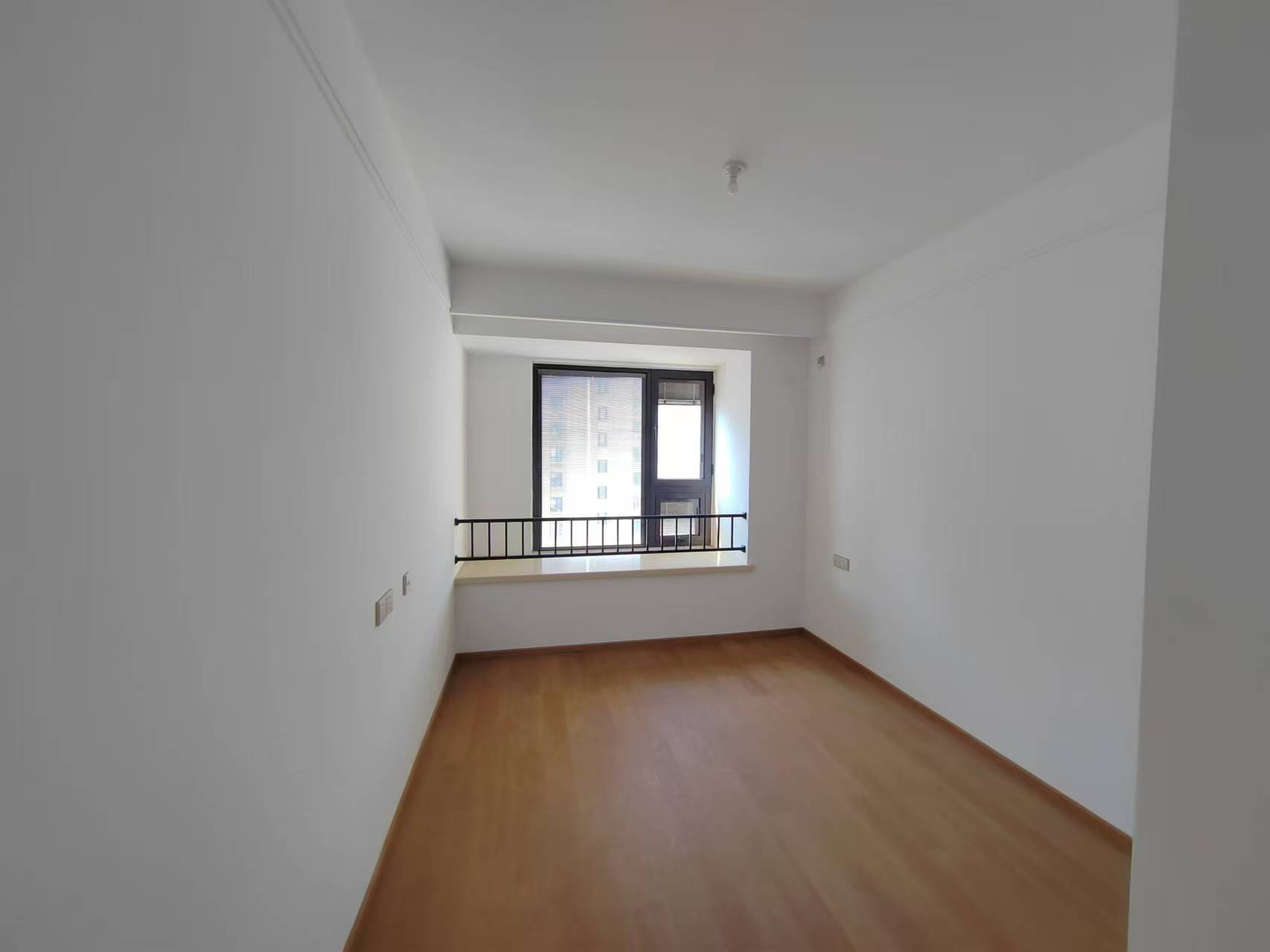 中南君悦府 4室2厅2卫 130m&sup2;
