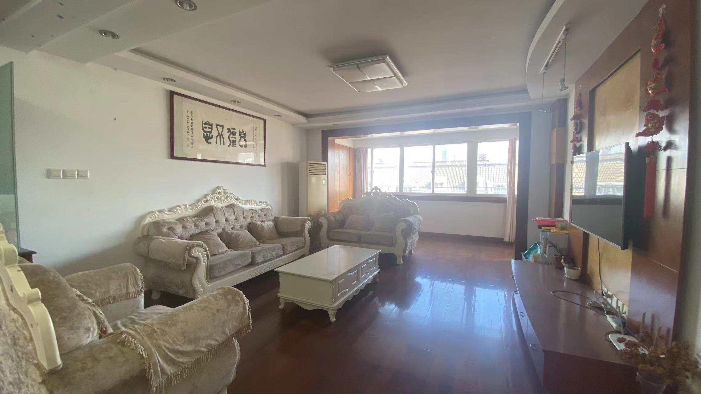 众和花园 4室2厅2卫 160m²