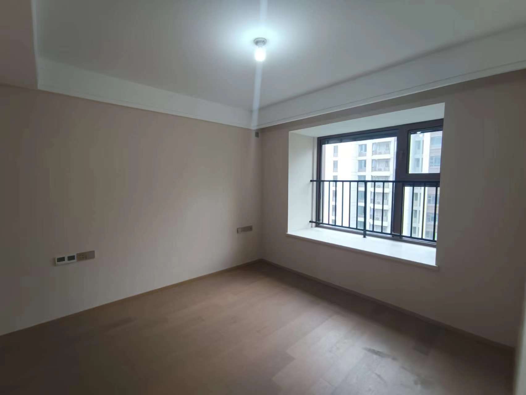 星湖泮 3室2厅2卫 117.49m&sup2;