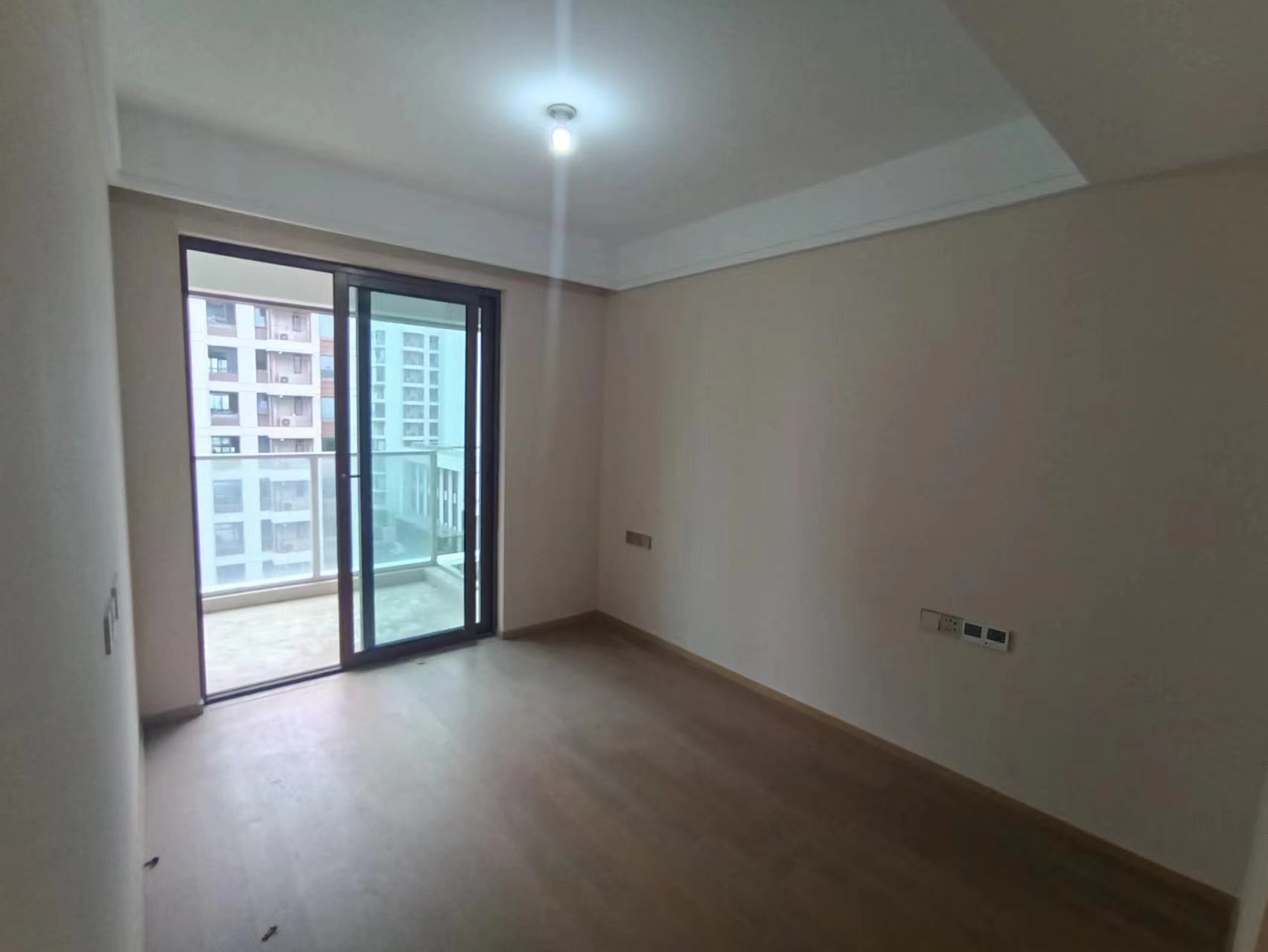 星湖泮 3室2厅2卫 117.49m&sup2;