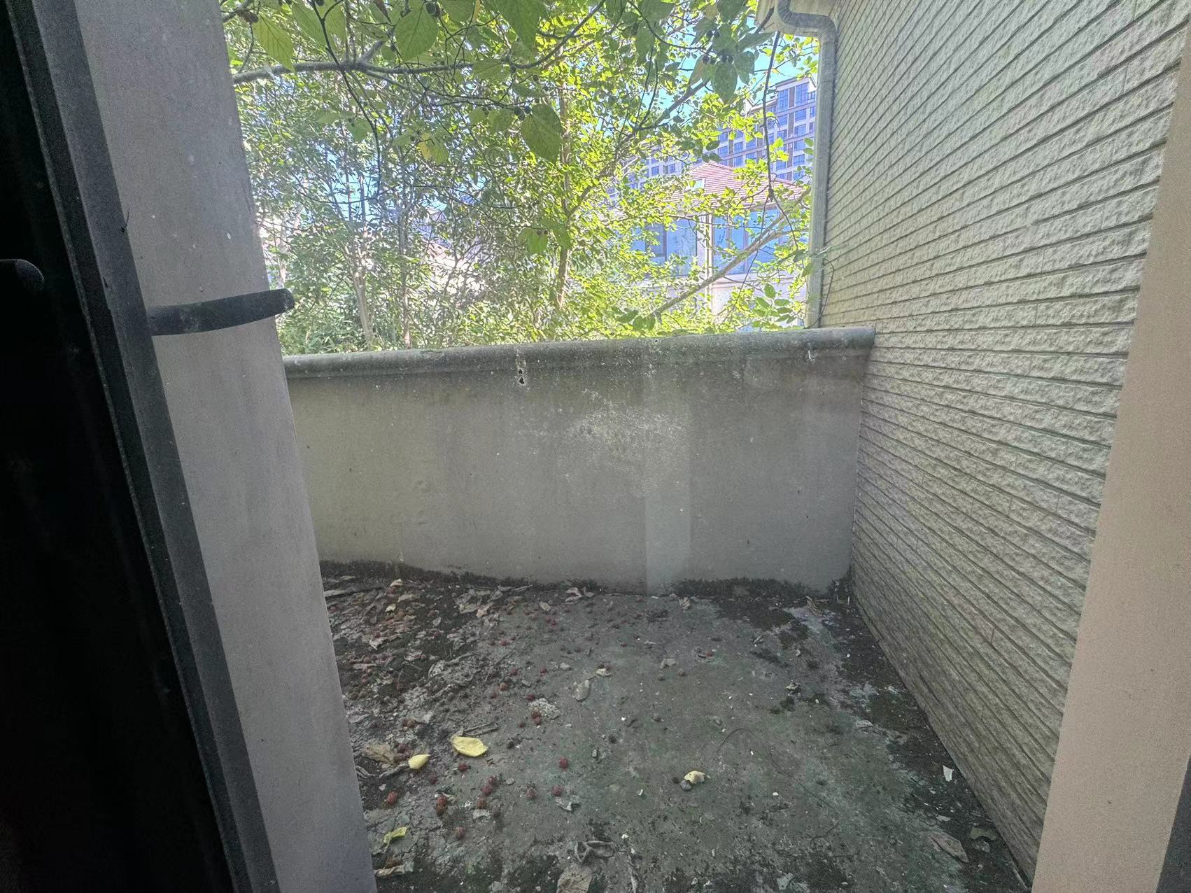 金河名人世家 5室2厅3卫 276.00m&sup2;