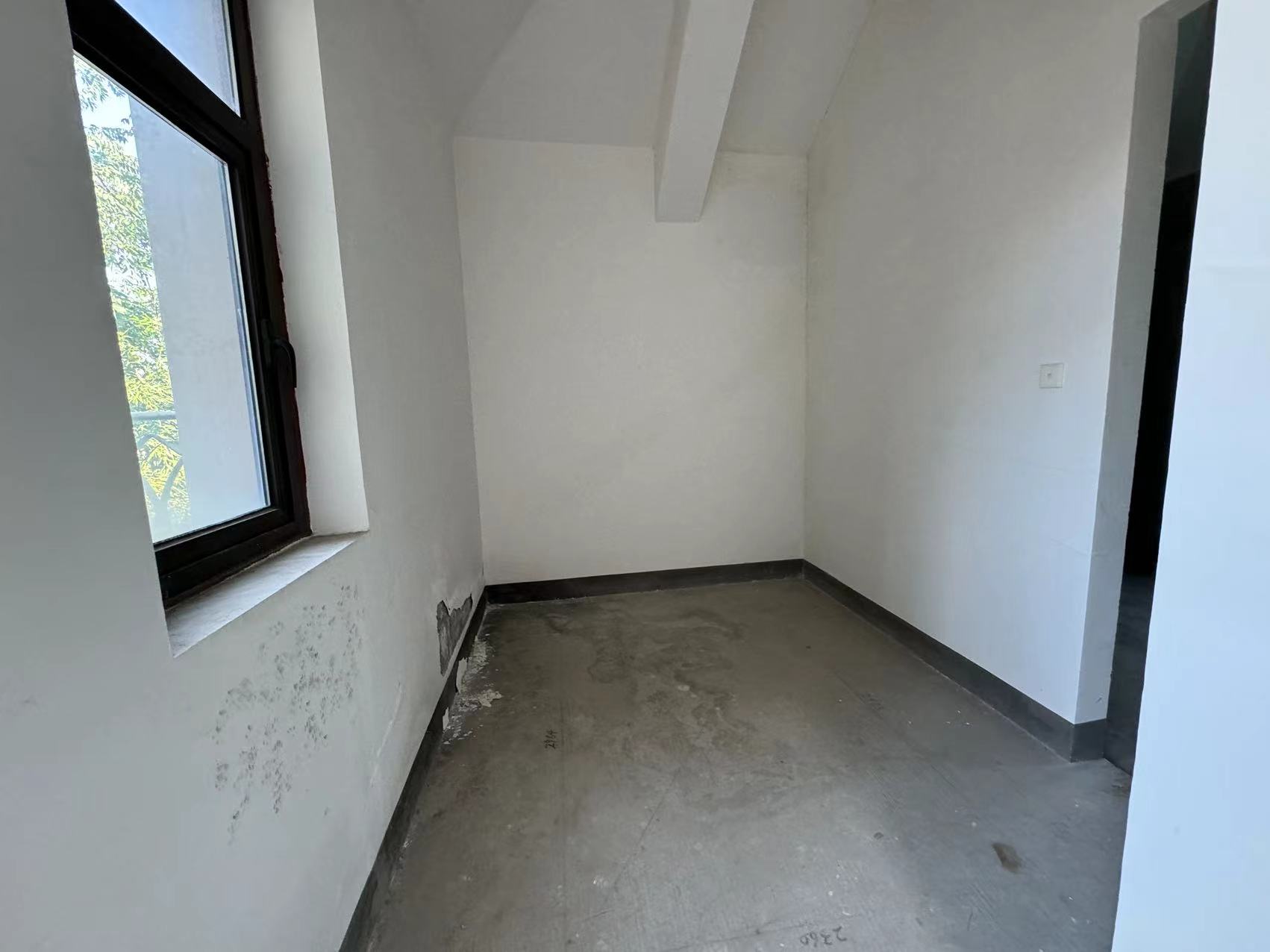 金河名人世家 5室2厅3卫 276.00m&sup2;