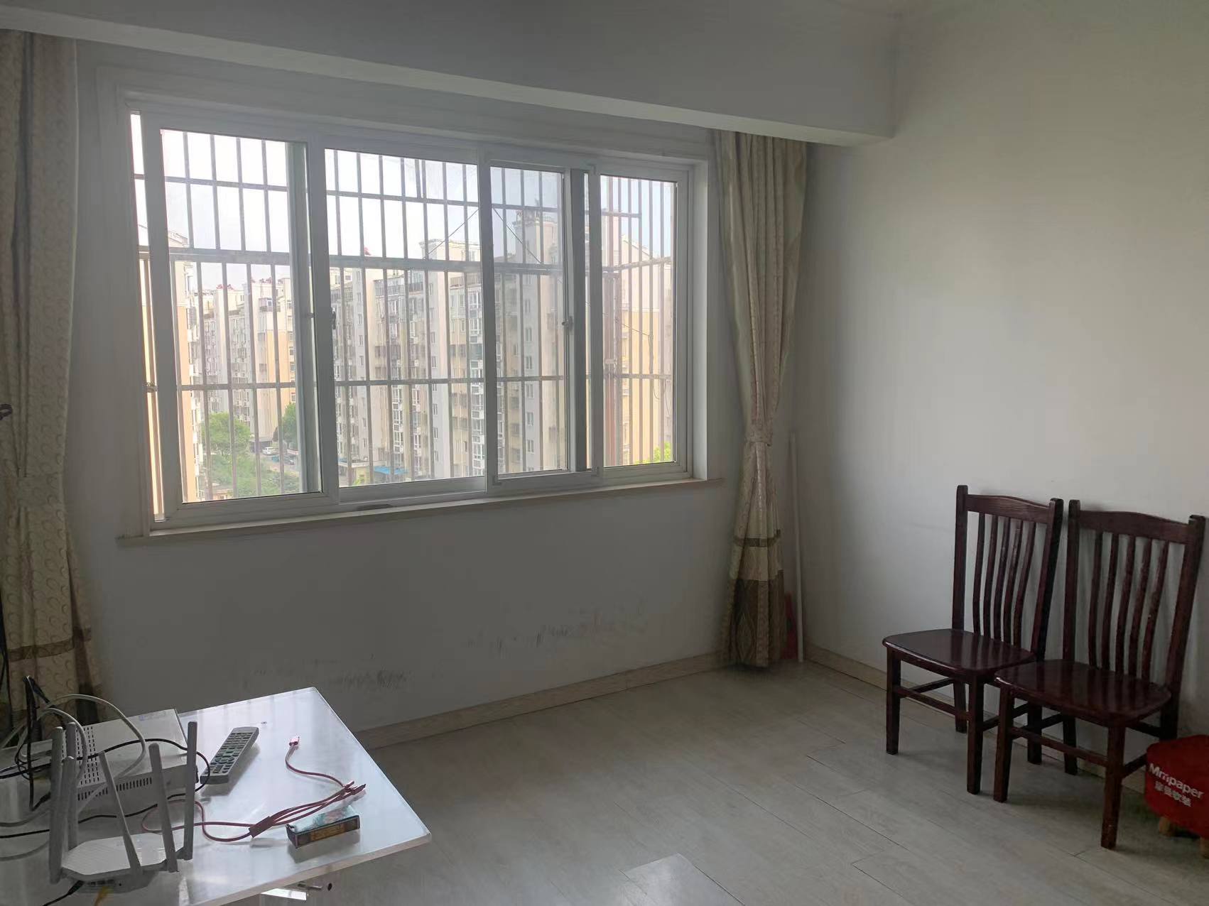 金霞北苑 3室2厅1卫 105m²