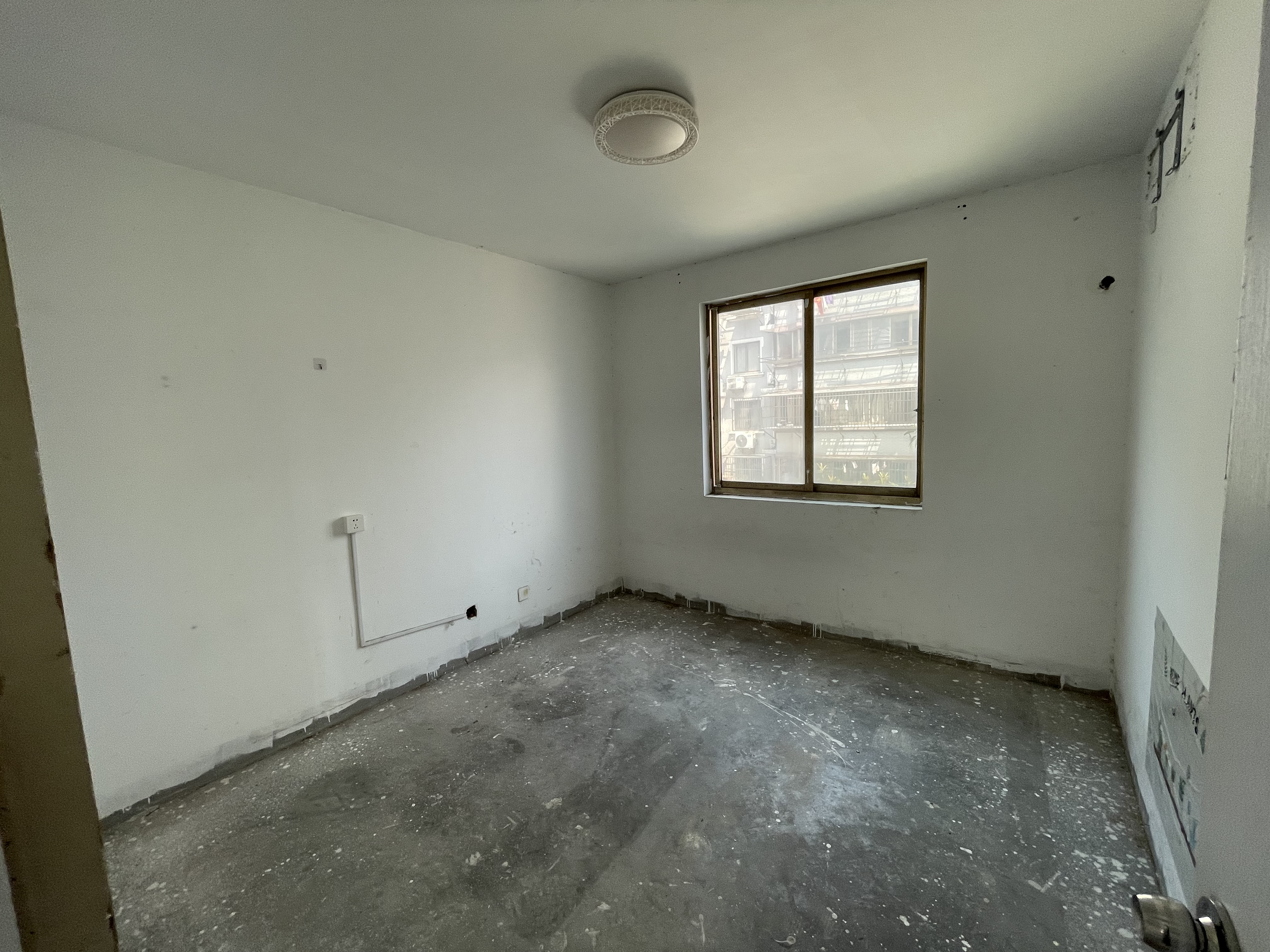 天都花苑 3室2厅1卫 135m²