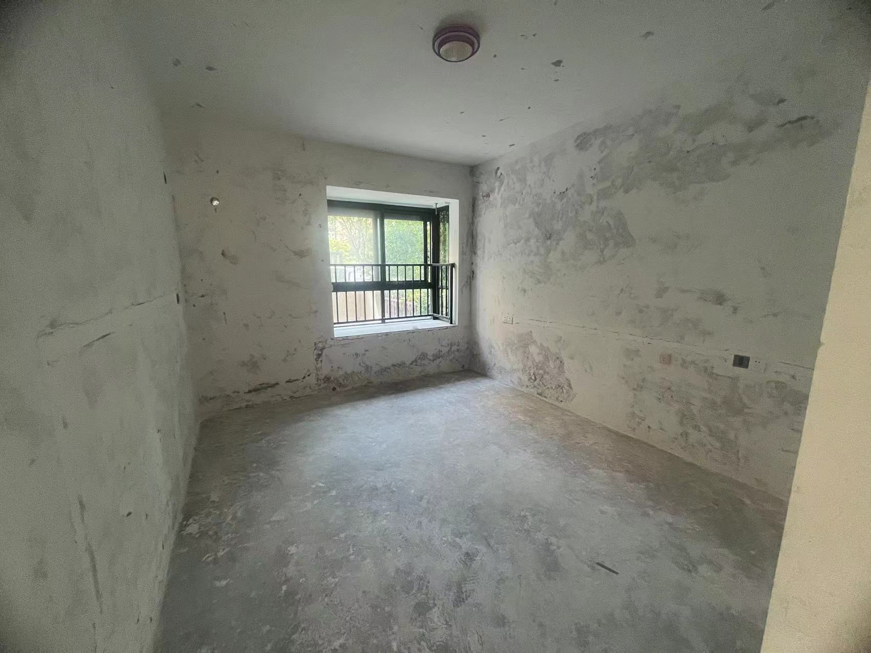 皇家花园北区 3室2厅2卫 122.62m&sup2;