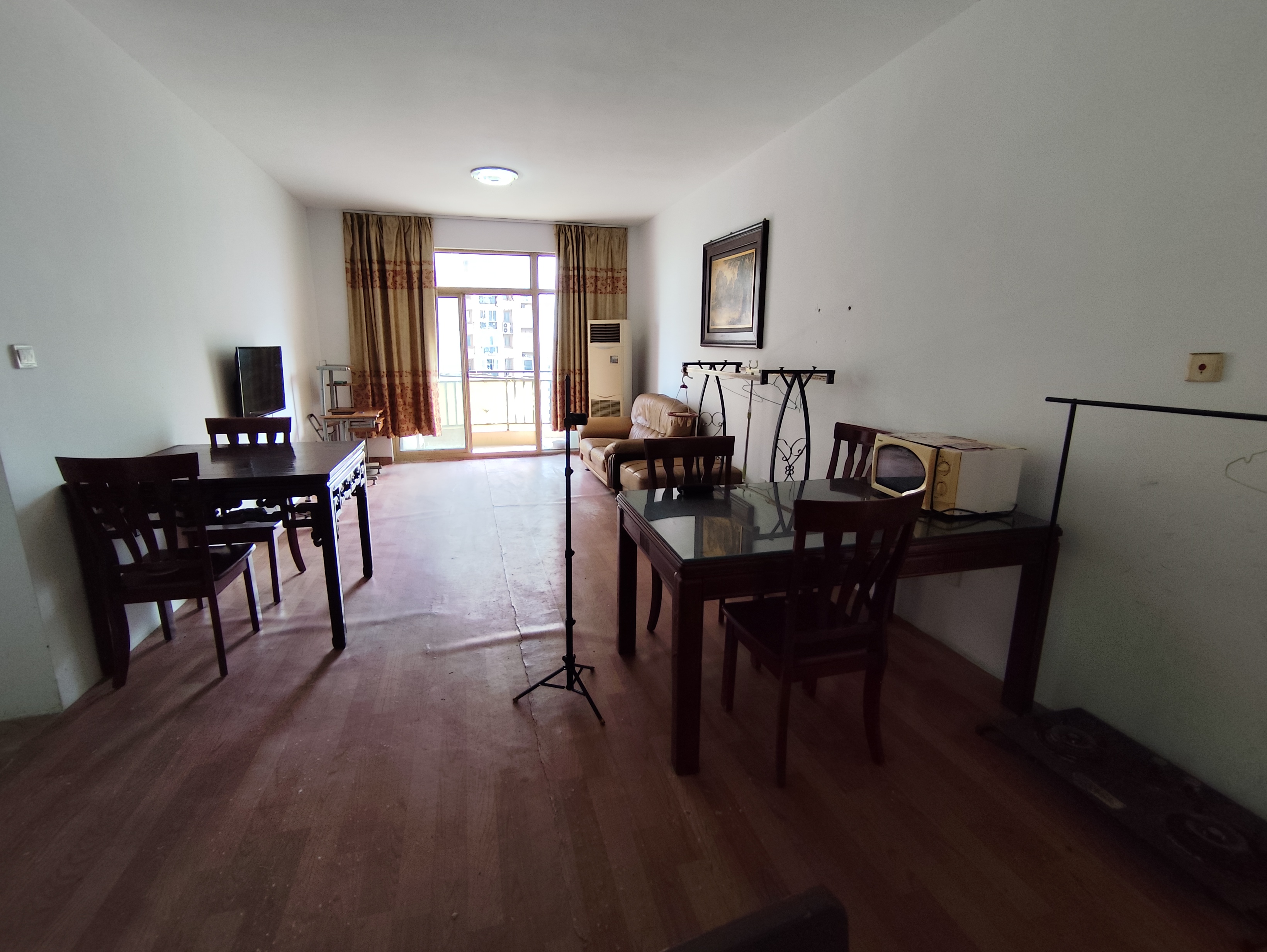 中南世纪花城一期 2室1厅1卫 102.00m²