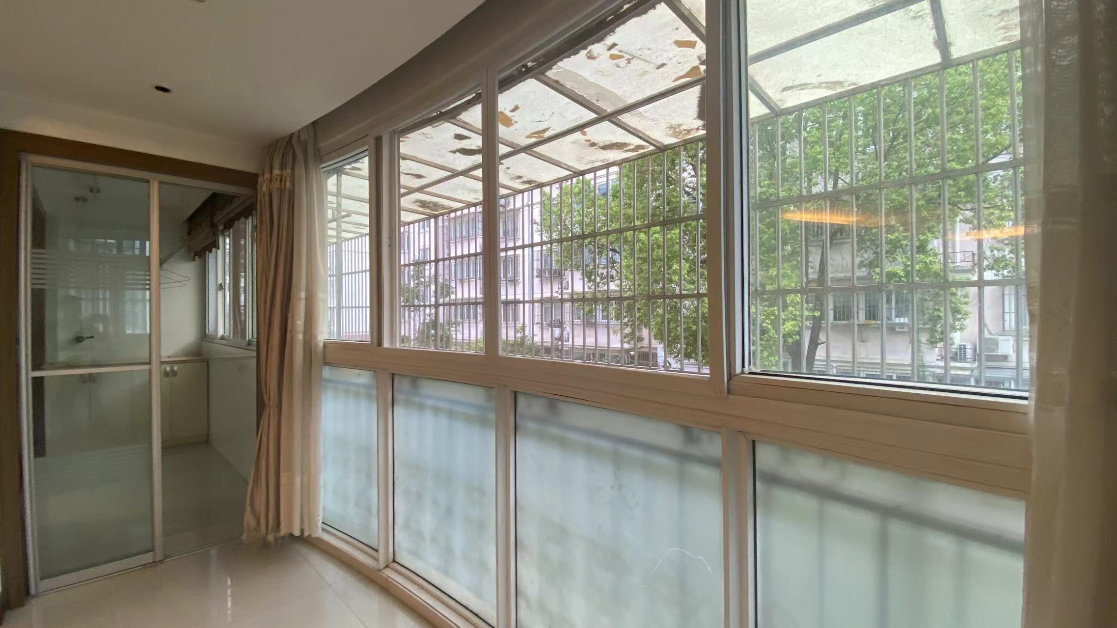 锦绣花园 3室2厅1卫 127m&sup2;