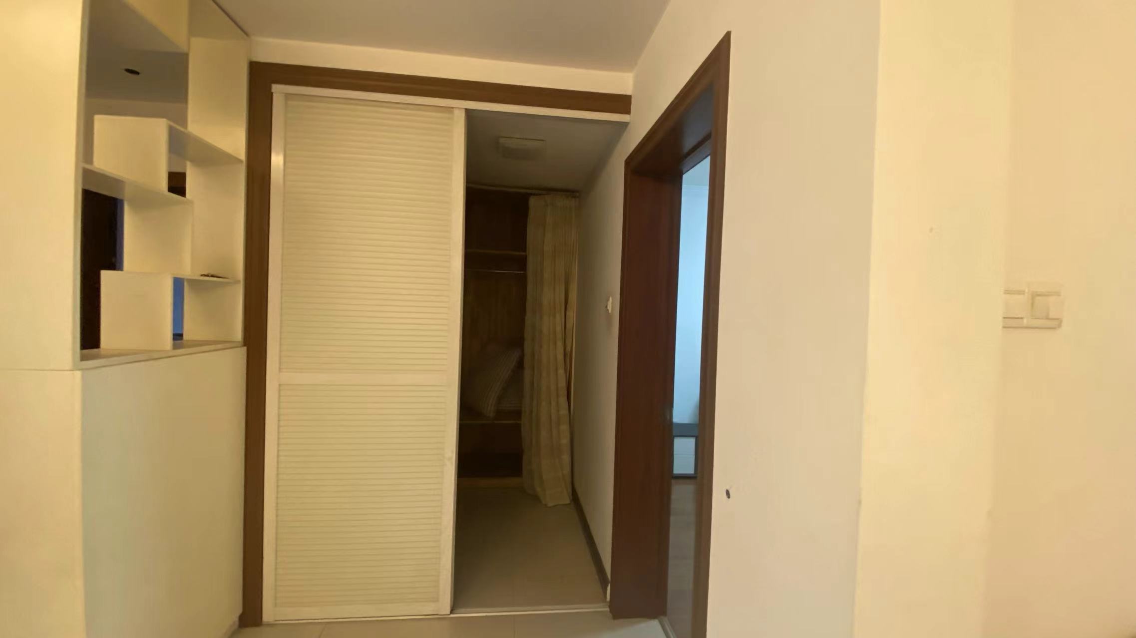 锦绣花园 3室2厅1卫 127m&sup2;