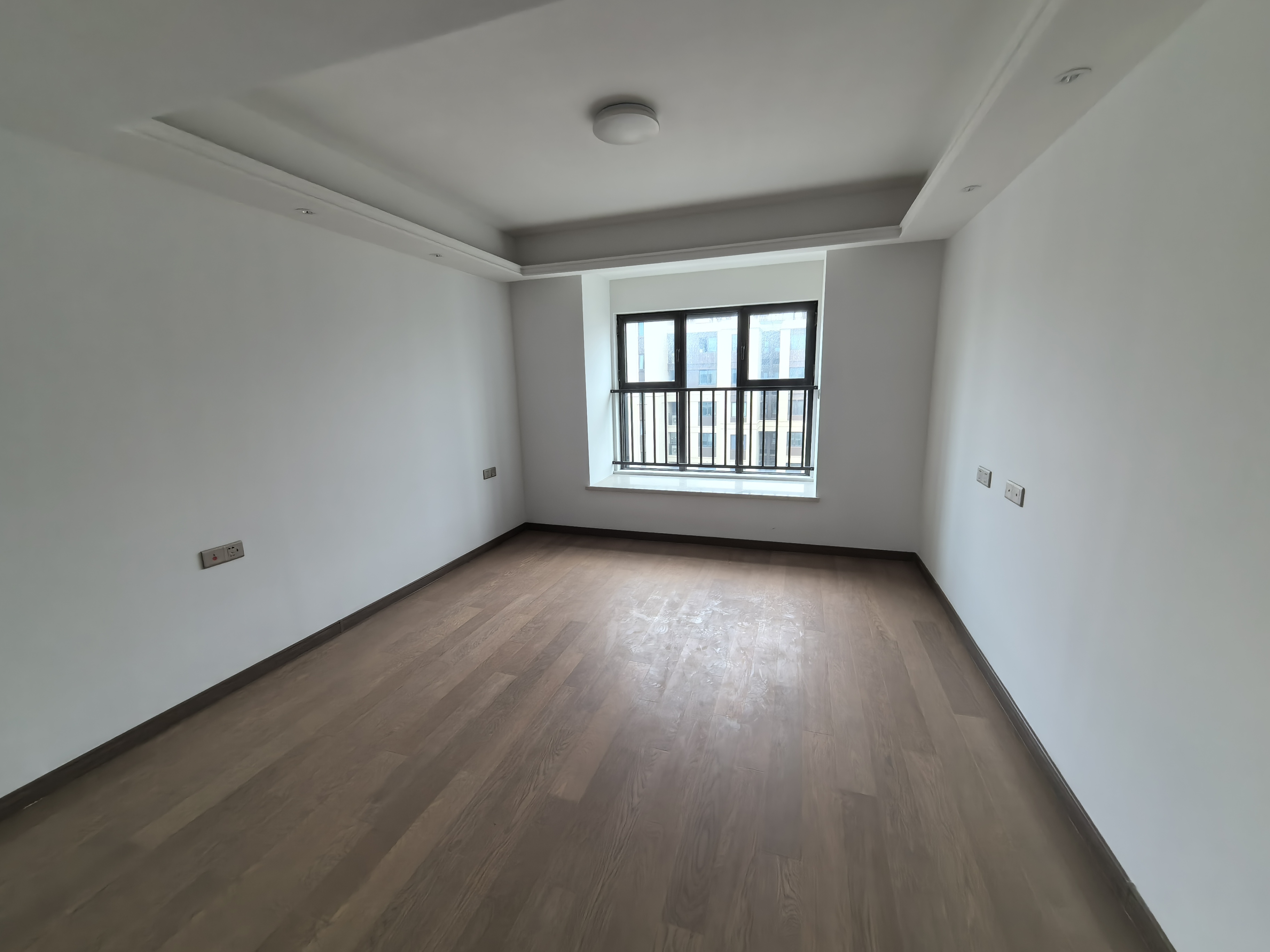 中海上东区 4室2厅2卫 143m&sup2;