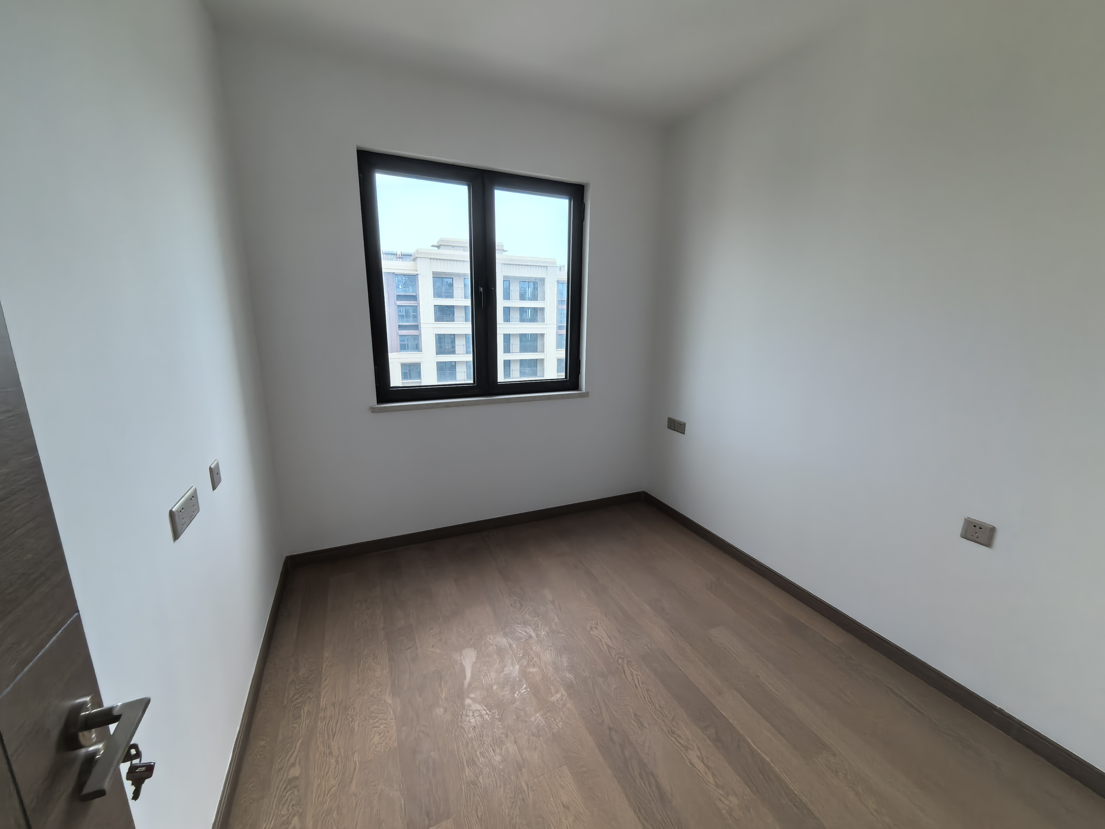 中海上东区 4室2厅2卫 143m&sup2;