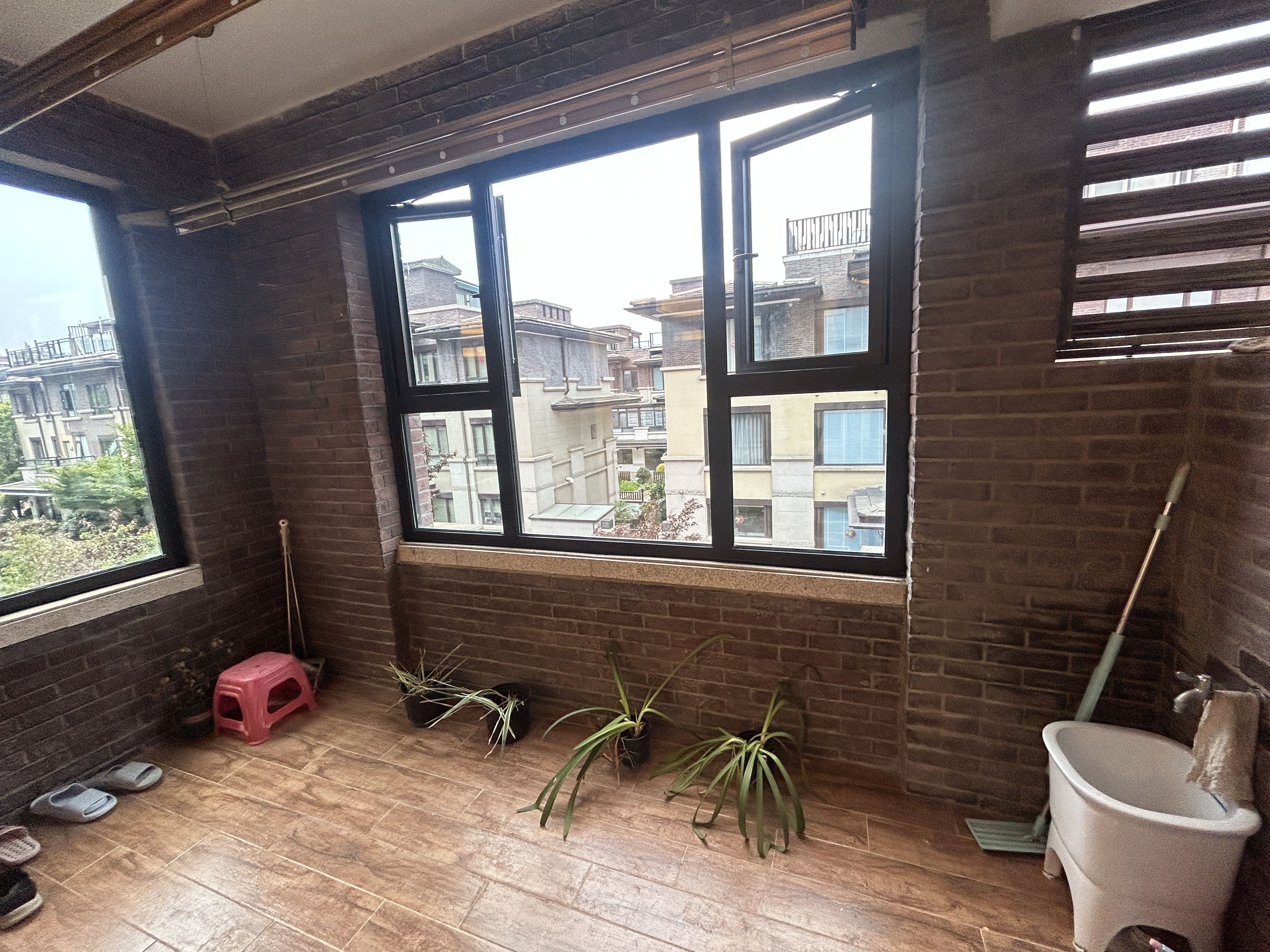盛和九里香堤一期 3室2厅2卫 129.00m&sup2;